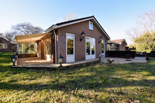 Veluwse Specht in Garderen - Foto 1 van 40