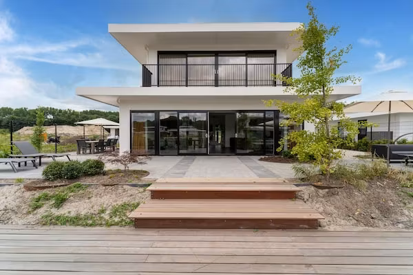 Aurora 584 in Zeewolde - Foto 1 van 40