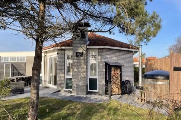 Golfvilla 39 Wellness in Hollum - Foto 1 van 40