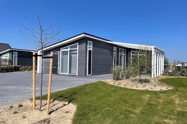 Water Resort Oosterschelde 12 in Wemeldinge - Foto 1 van 40