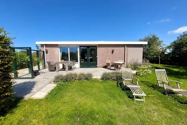 Eureka 102 in Sint Maartensvlotbrug - Foto 1 van 27