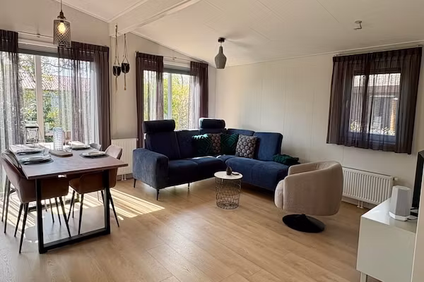 Campanula 227 in Sint Maartenszee - Foto 1 van 29