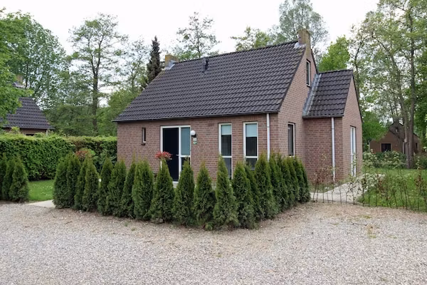 6 - Persons Bungalow La Moufflon in Ewijk - Foto 1 van 7