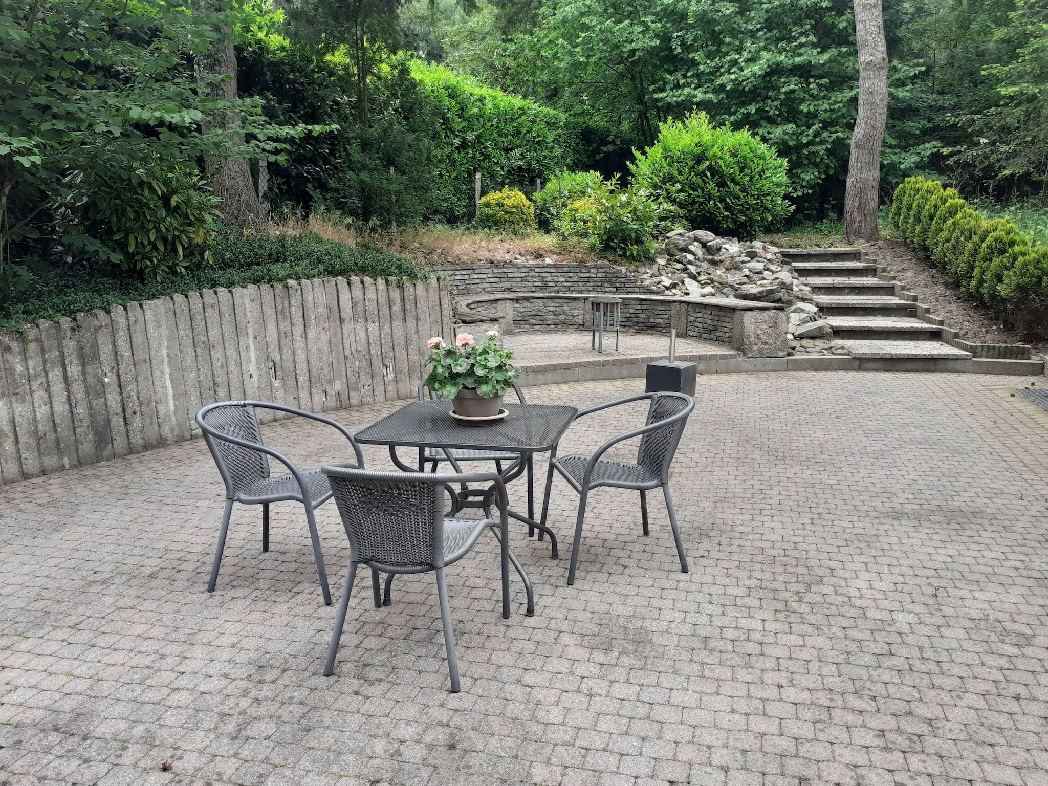 Het terras van Vakantie bij Meeussen - Schuttersoord 4 in Mook