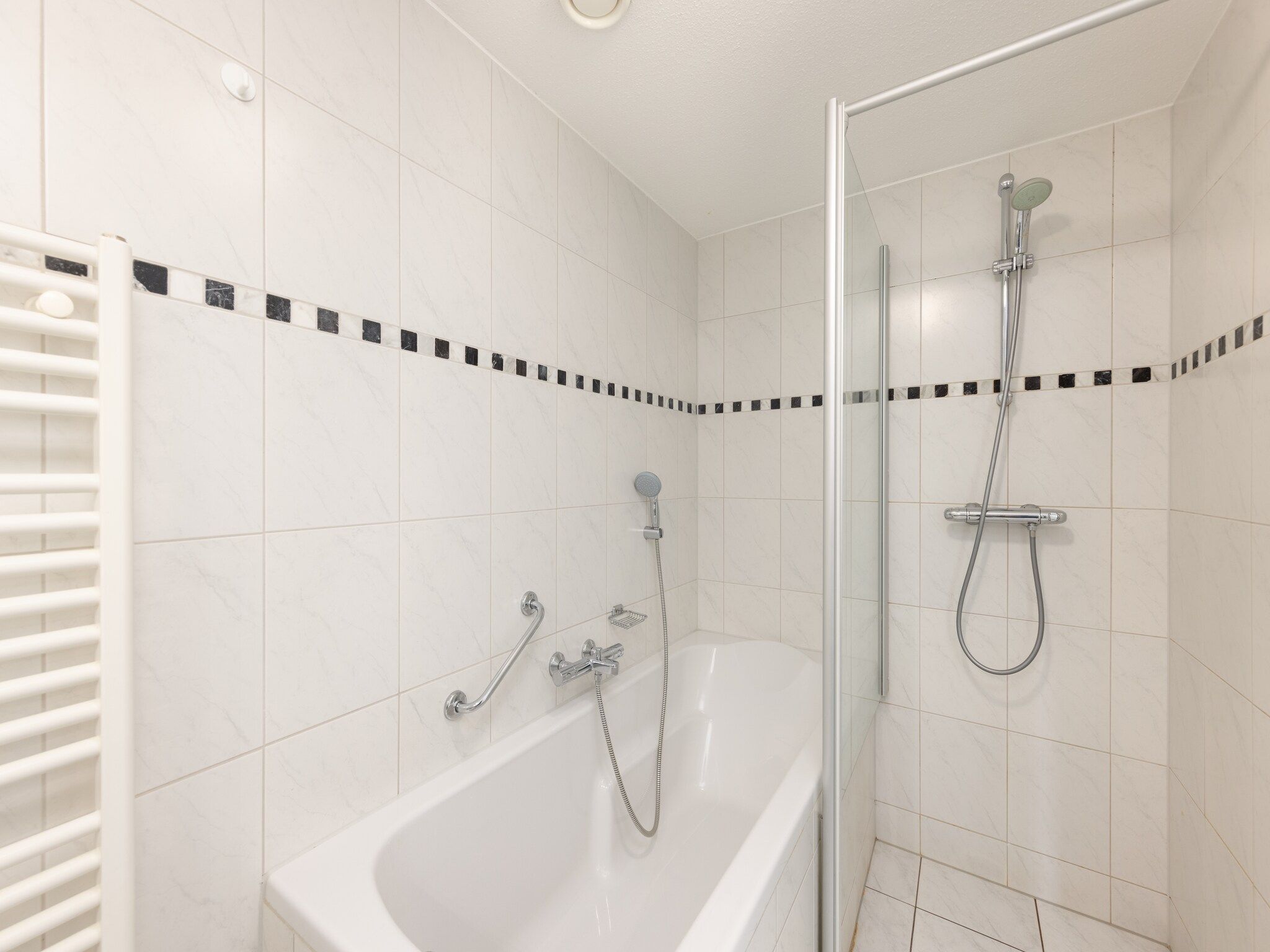 De badkamer van De Veluwse Hoevegaerde 5 in Putten