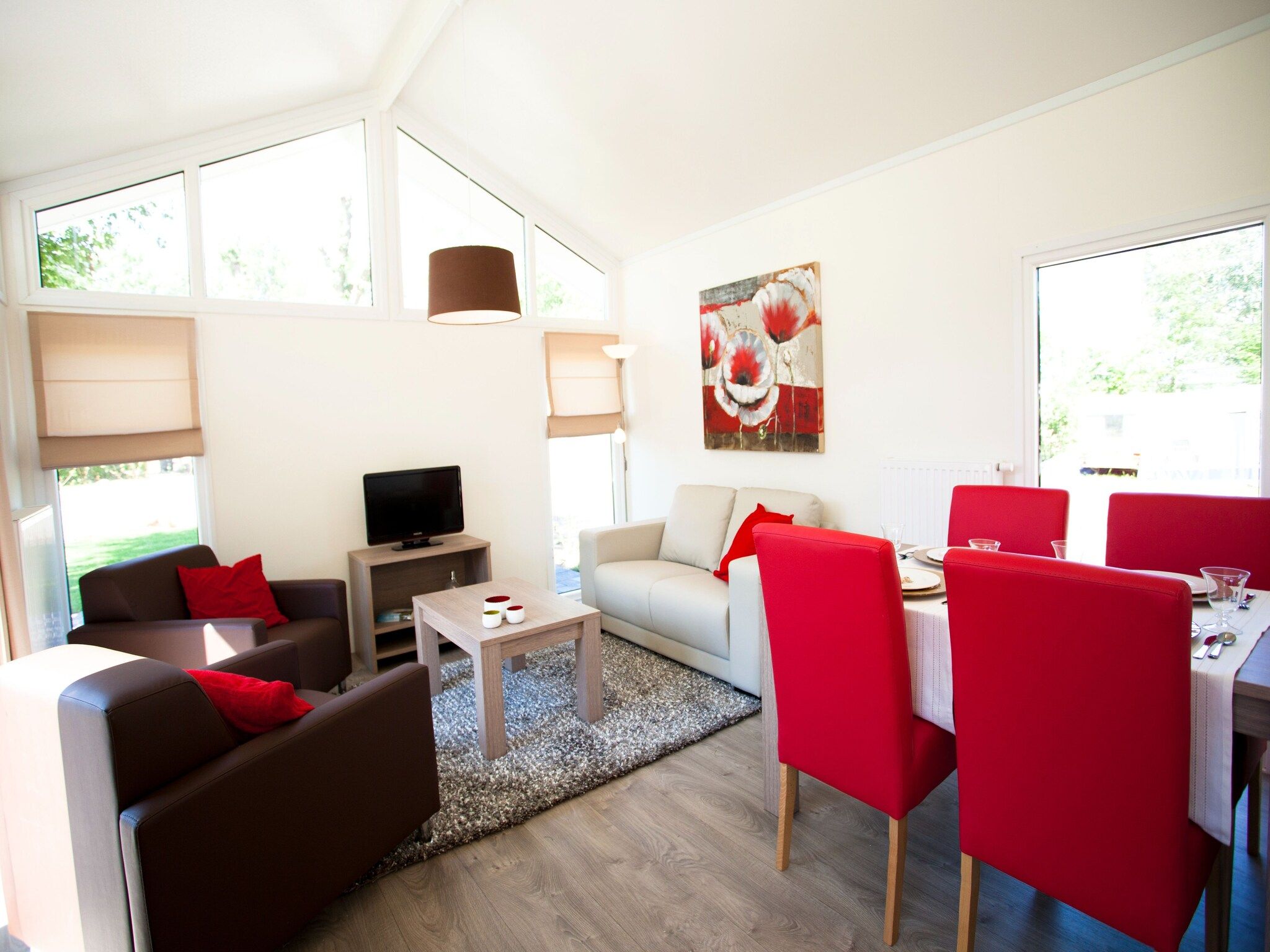 De woonkamer van Cabana 4 in Breskens