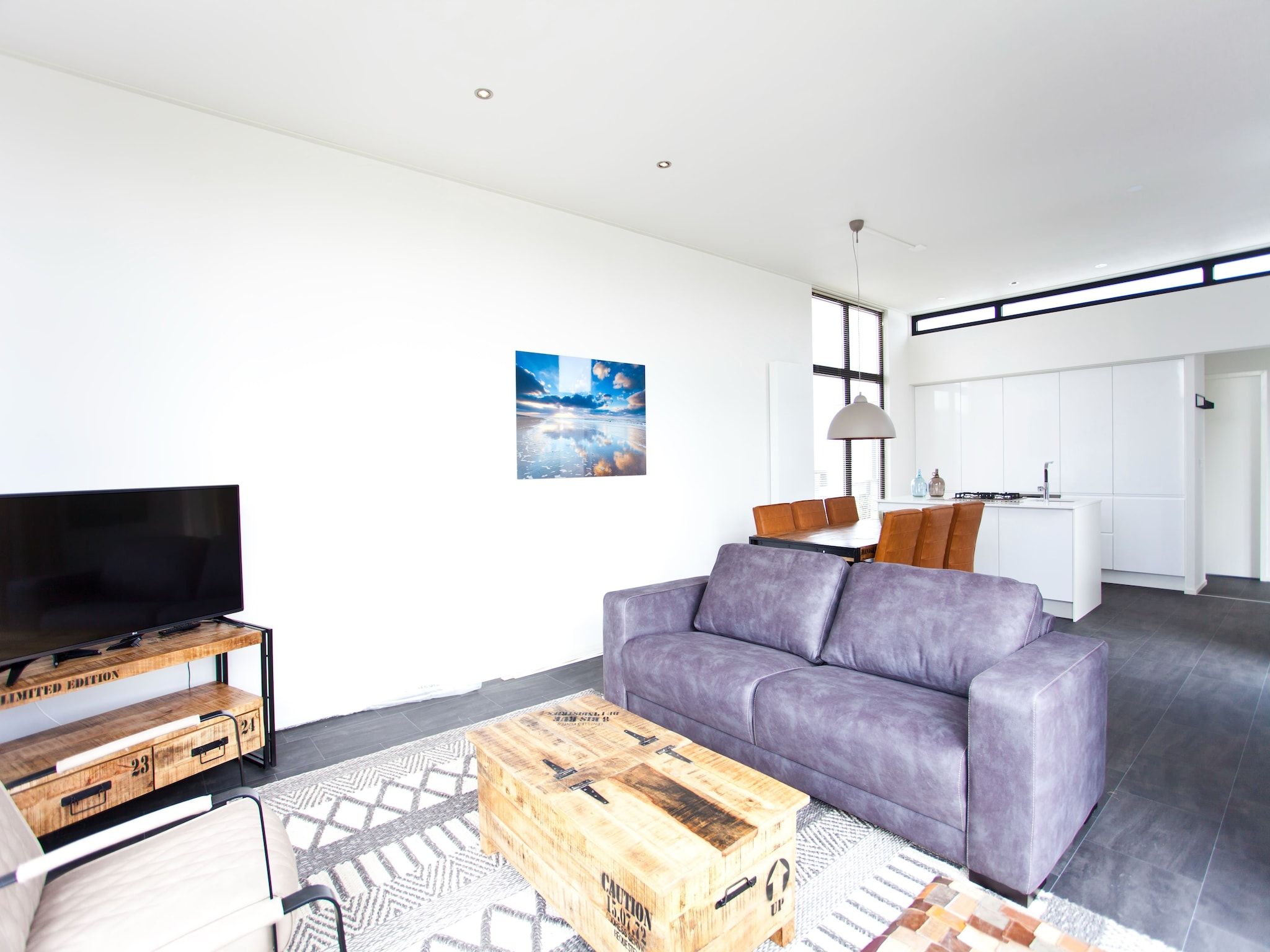 De woonkamer van L-Cube 6 in Breskens