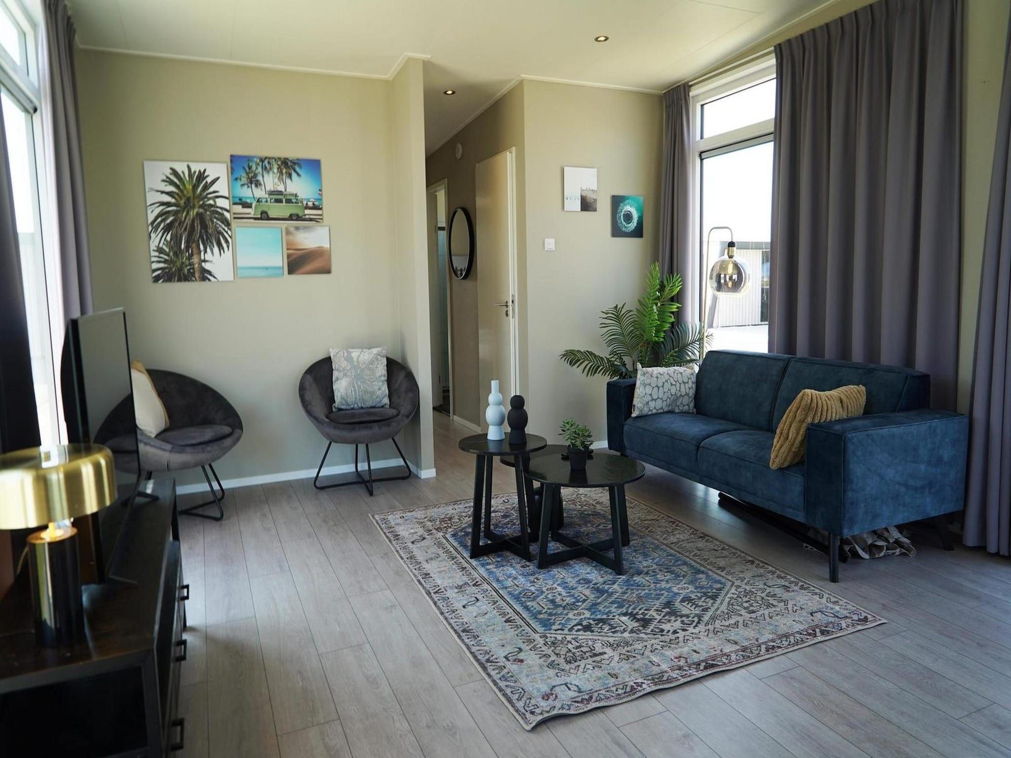 De woonkamer van Just Nature 4 in Kampen