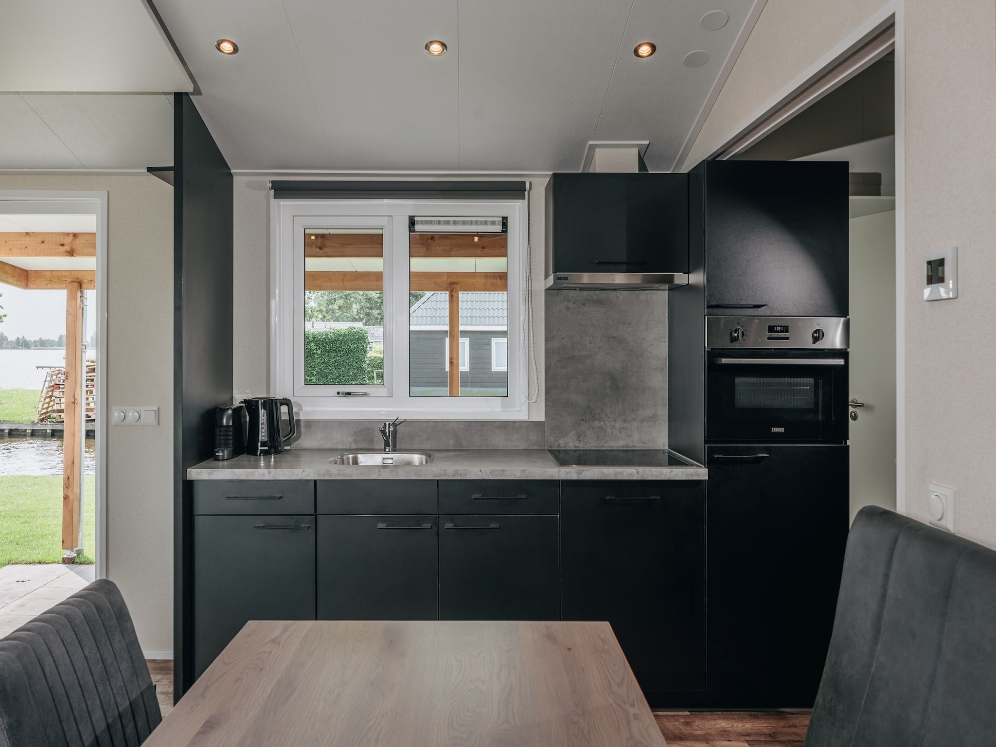 De keuken van Vakantiepark Giethoorn 11 in Giethoorn