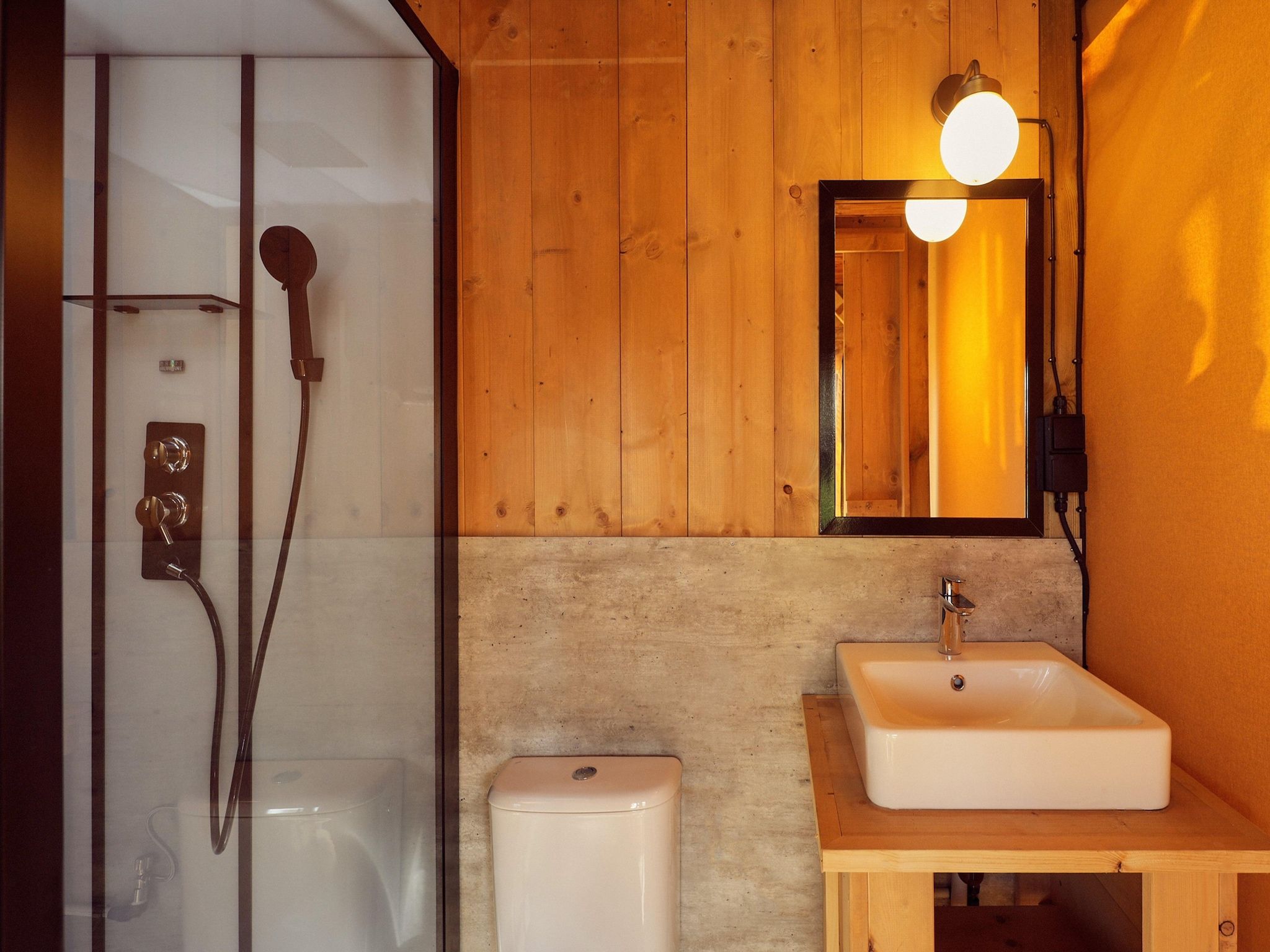 De badkamer van Resort de Parel 1 in Zeewolde