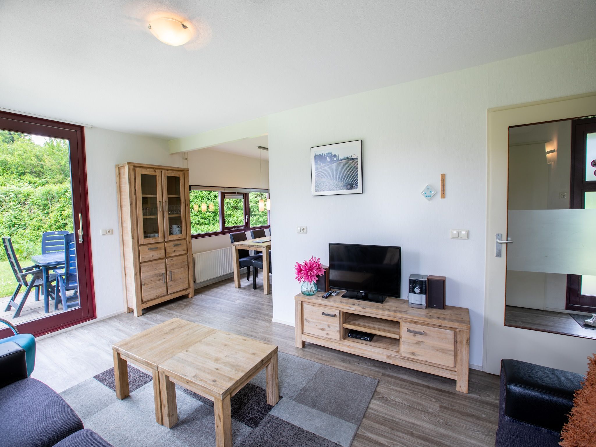 De woonkamer van Vakantiepark Hof van Zeeland 2 in Heinkenszand