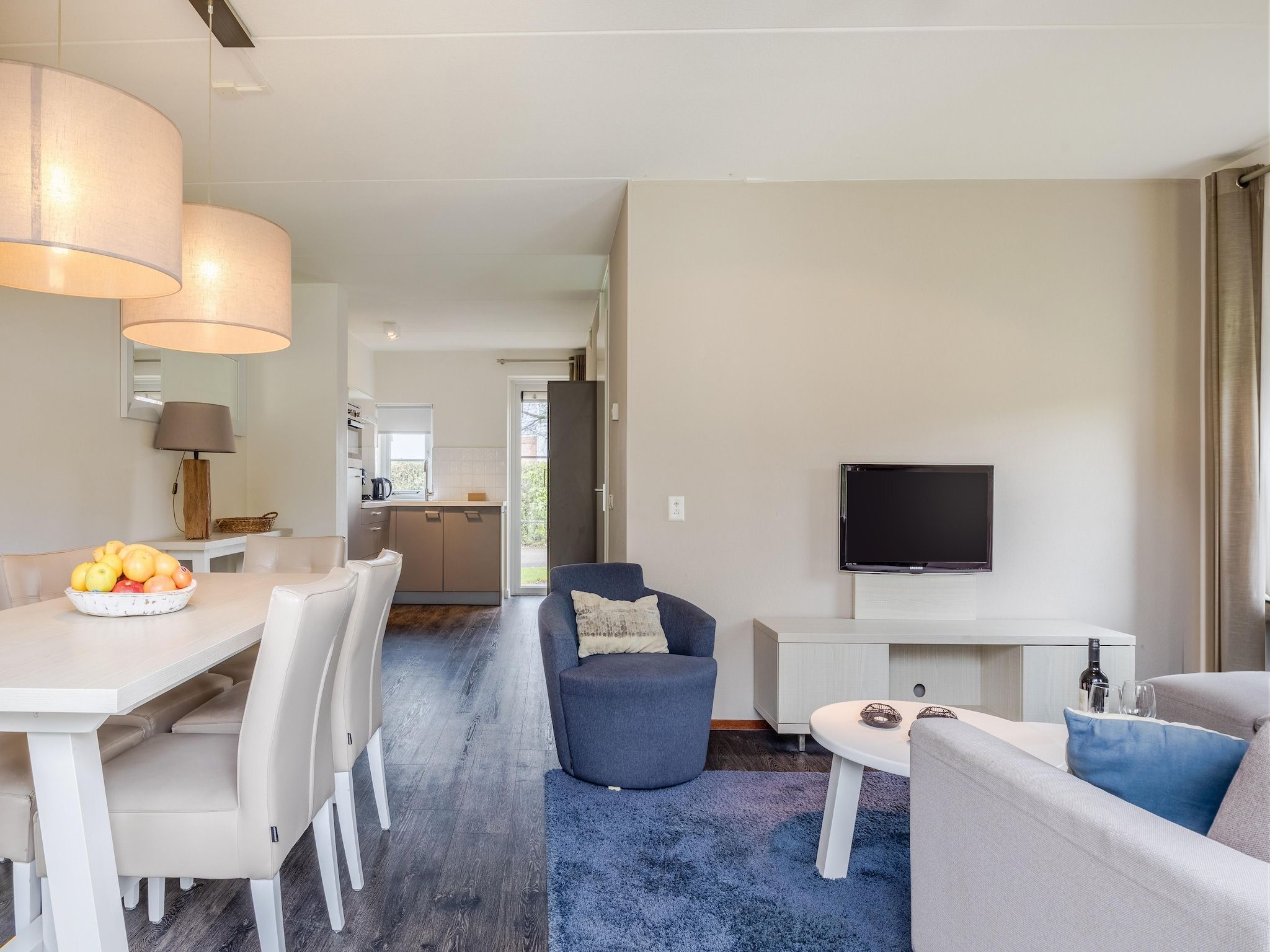 De woonkamer van Noordzee Résidence De Banjaard 21 in Kamperland