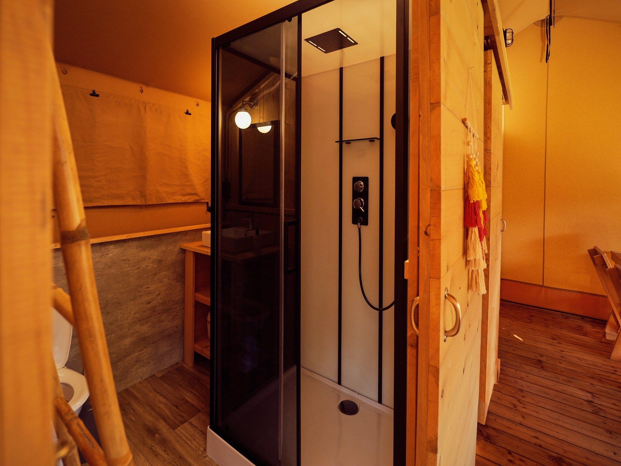 De badkamer van Resort de Parel 3 in Zeewolde