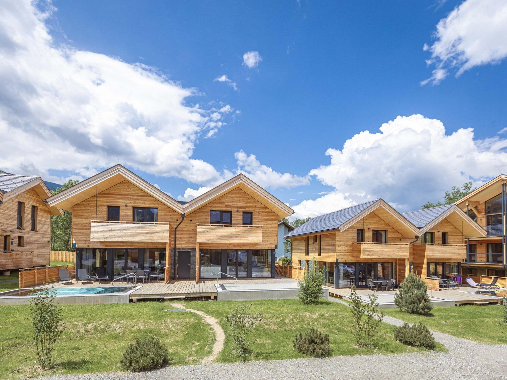 De buitenkant van Resort de Parel 3 in Zeewolde