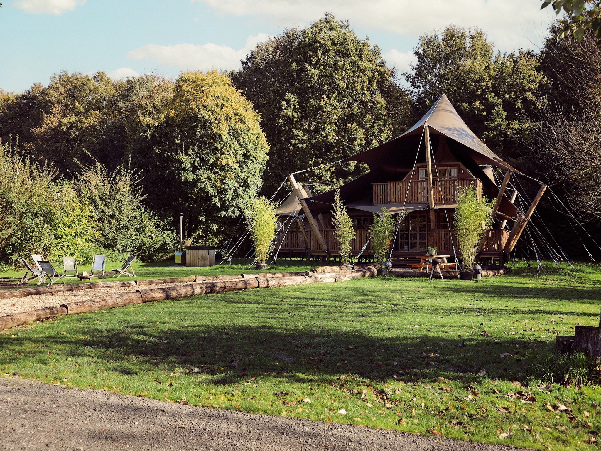 De tuin van Resort de Parel 4 in Zeewolde