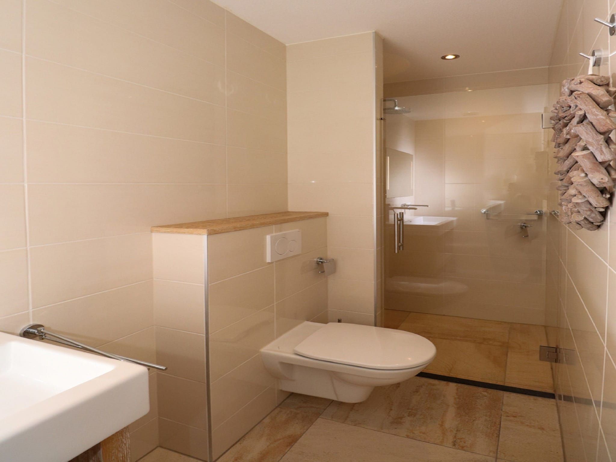 De badkamer van Friese Meren Villa's 16 in Delfstrahuizen