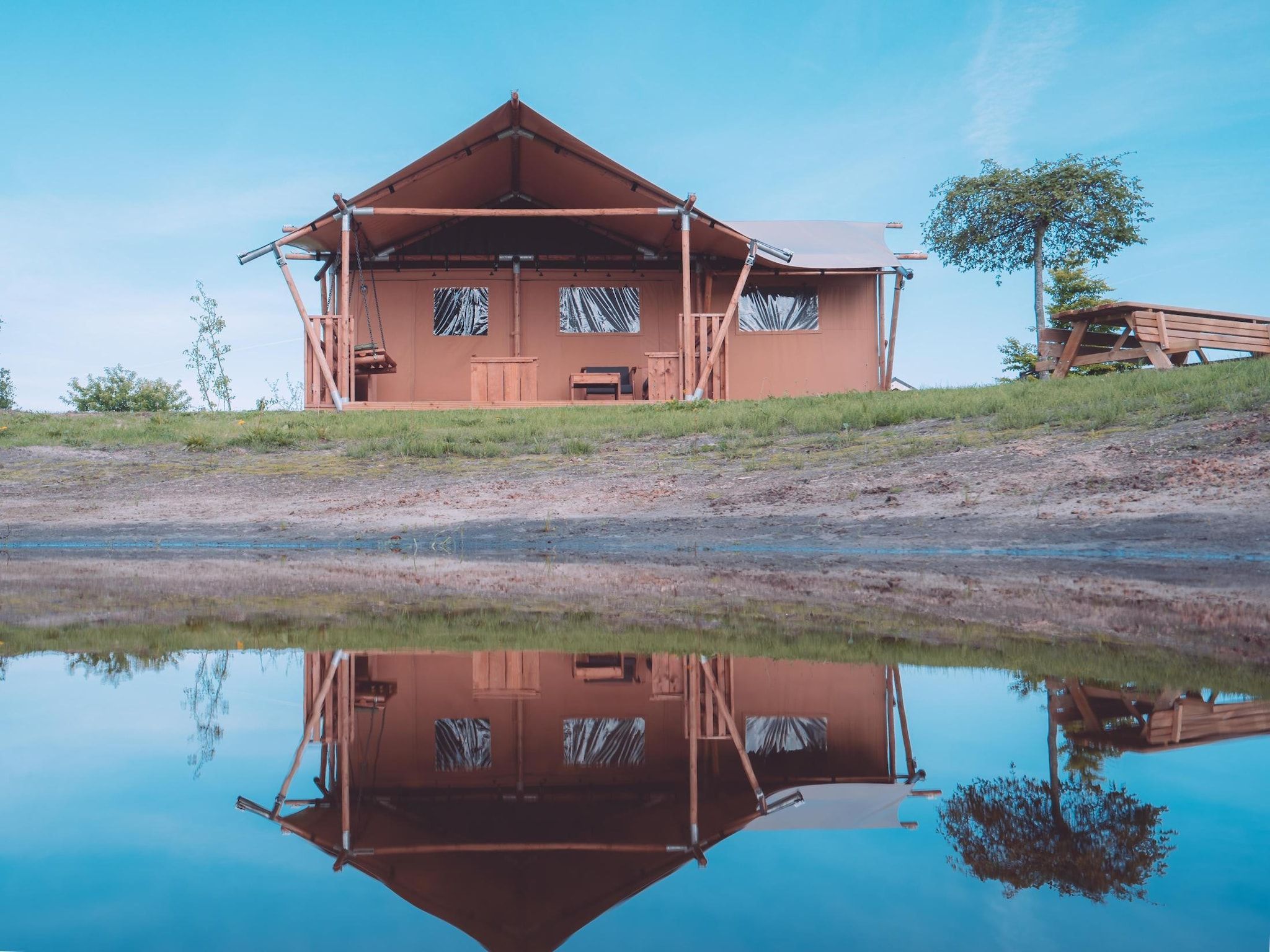 De buitenkant van Vakantiepark Eigen Wijze 10 in Bant