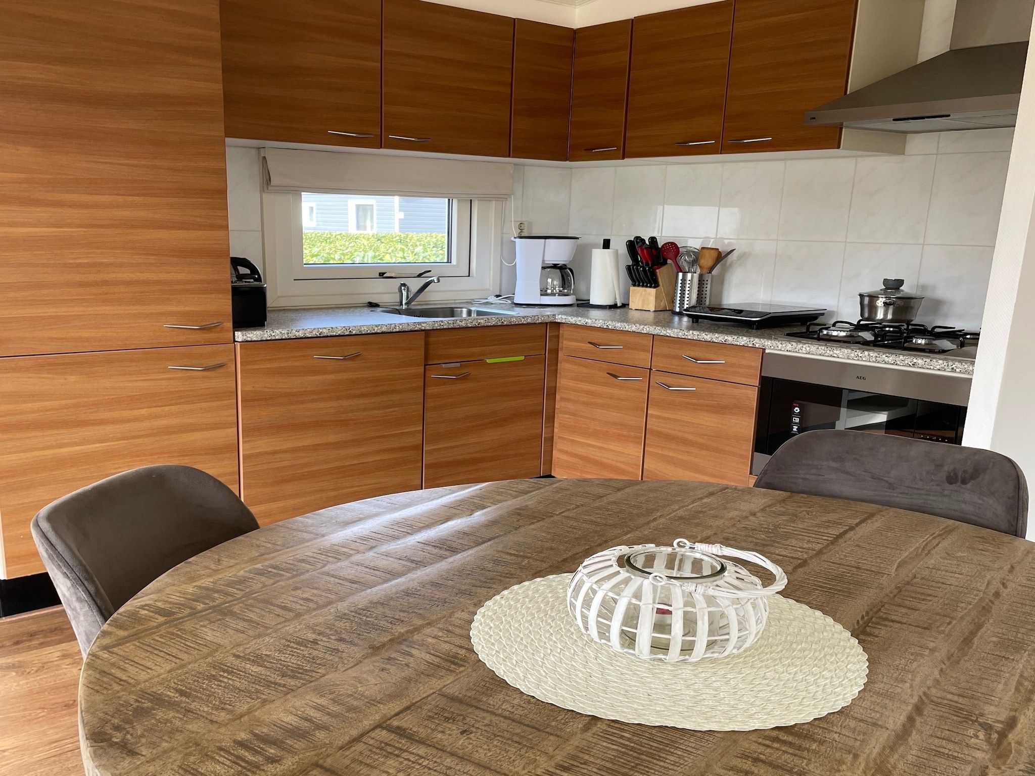 De keuken van Recreatiepark Rhederlaagse Meren 1 in Lathum