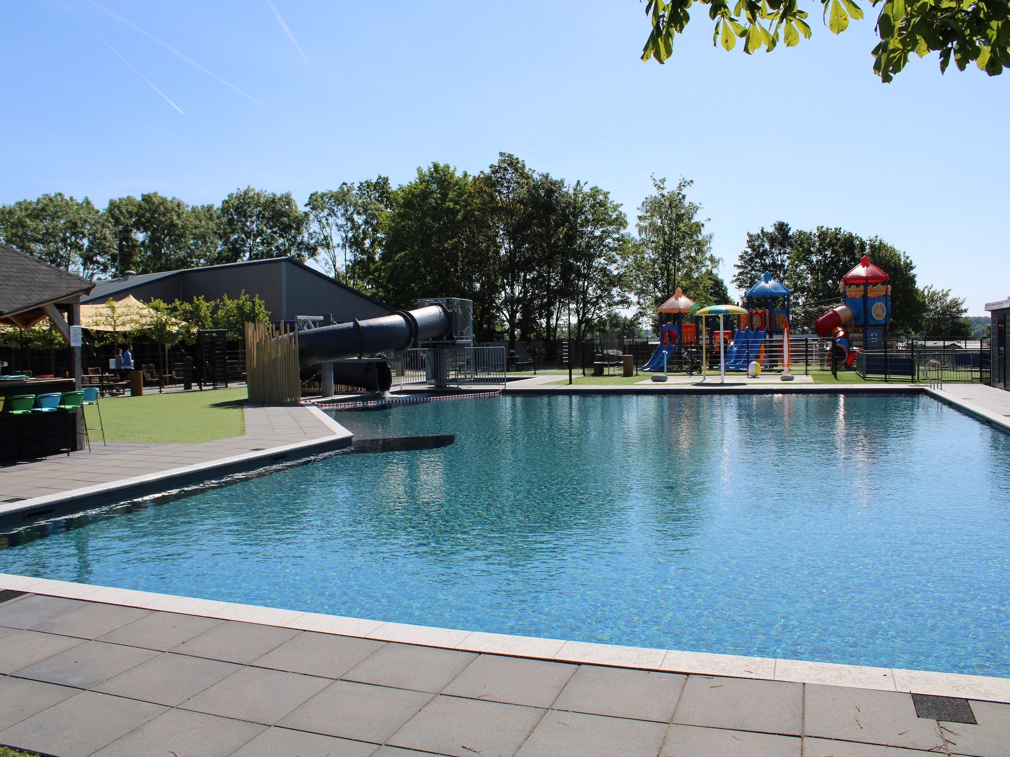 Parkfaciliteiten bij Recreatiepark Rhederlaagse Meren 1 in Lathum