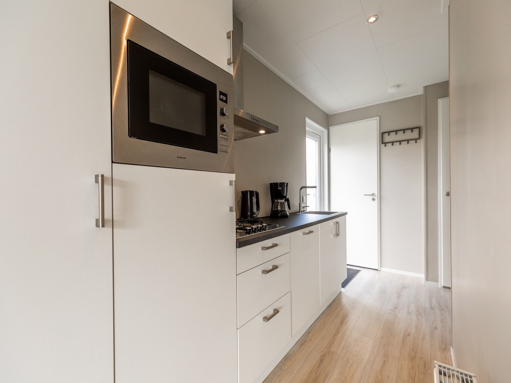 De keuken van Recreatiepark Rhederlaagse Meren 8 in Lathum