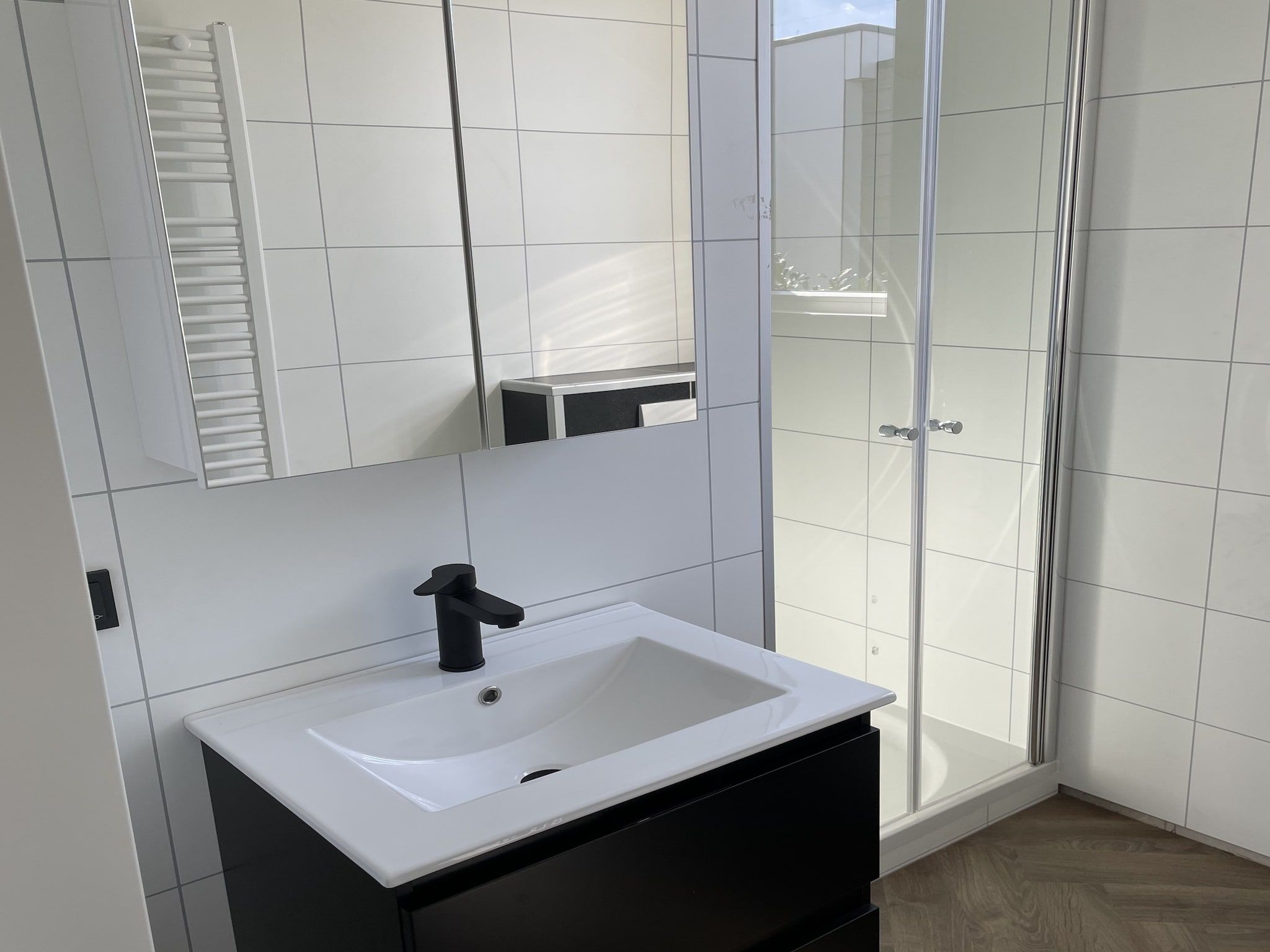 De badkamer van Recreatiepark Rhederlaagse Meren 9 in Lathum