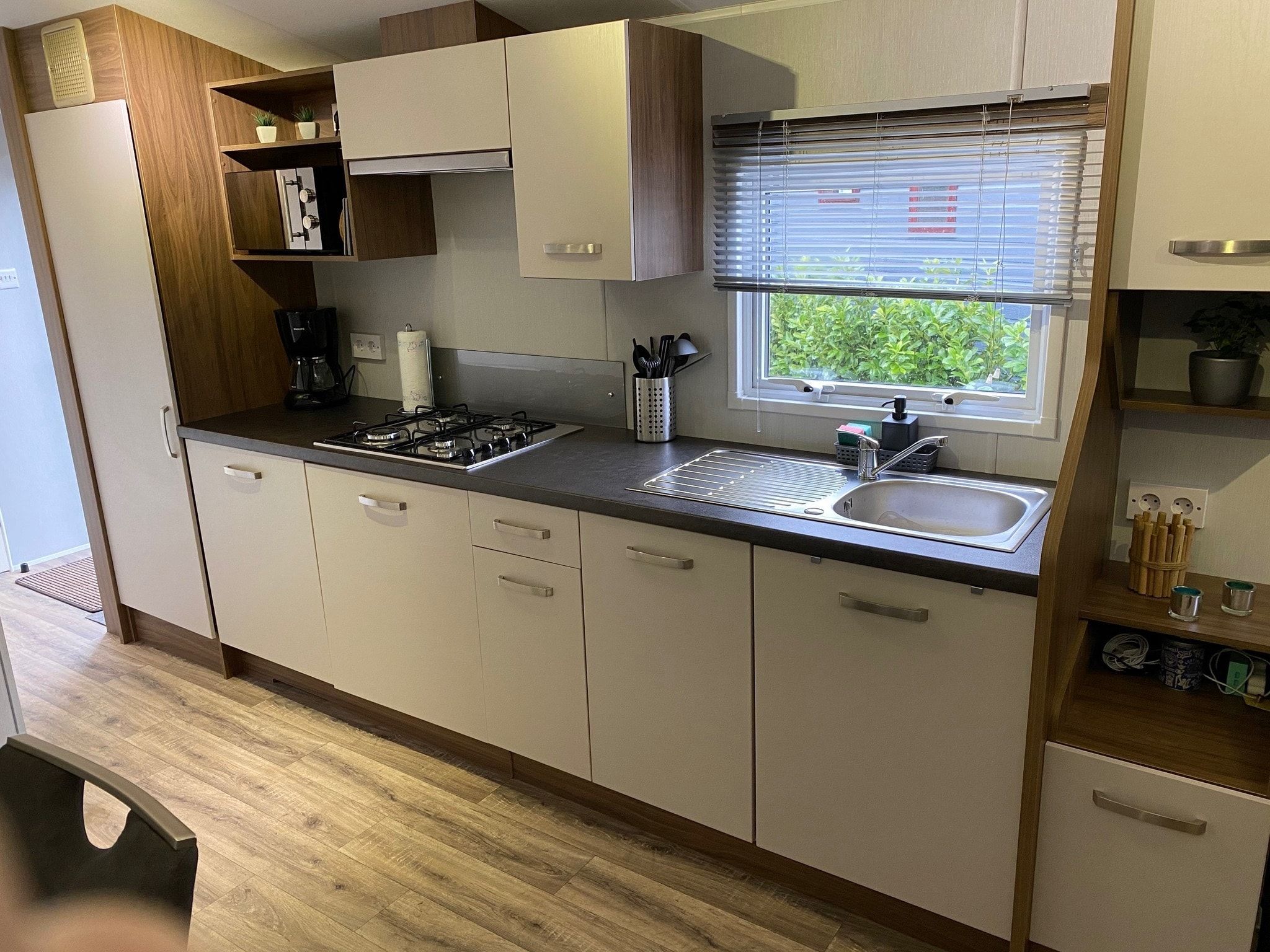 De keuken van Recreatiepark Rhederlaagse Meren 4 in Lathum