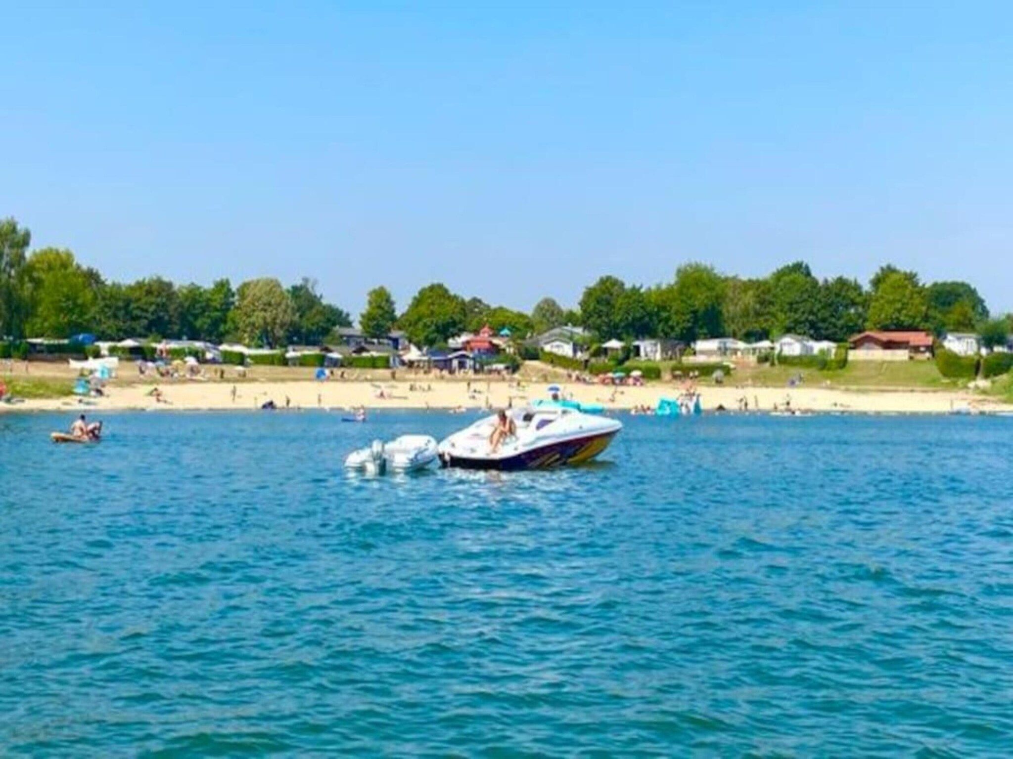 Recreatiepark Rhederlaagse Meren 4 in Lathum - Foto 34 van 40