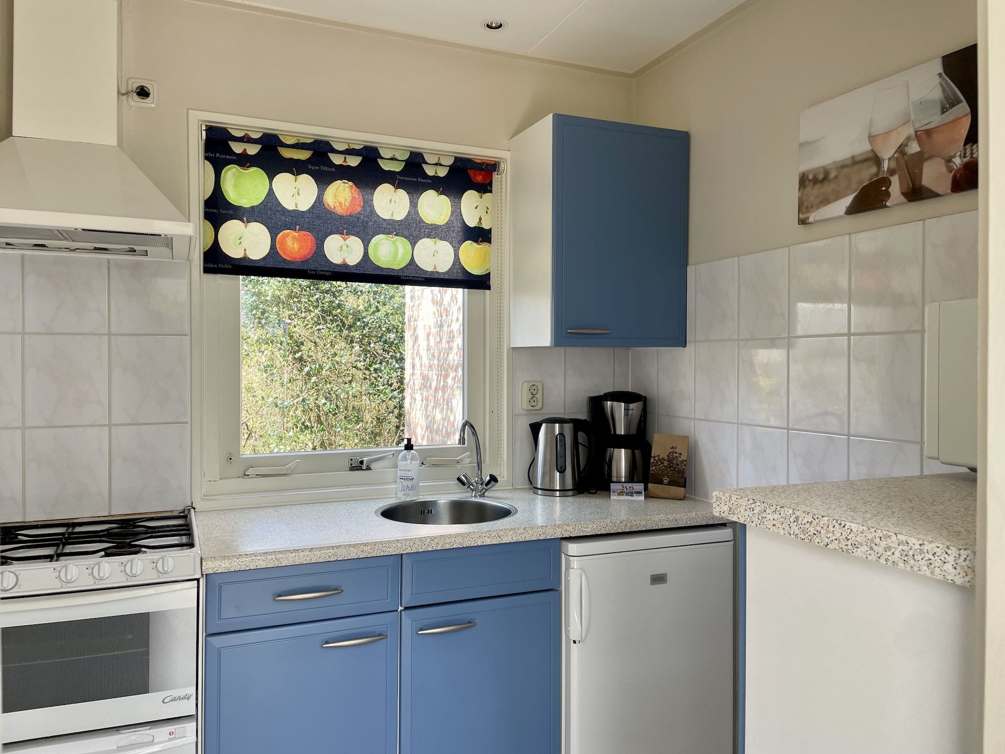 De keuken van Bungalowpark Campanula 1 in St. Maartenszee