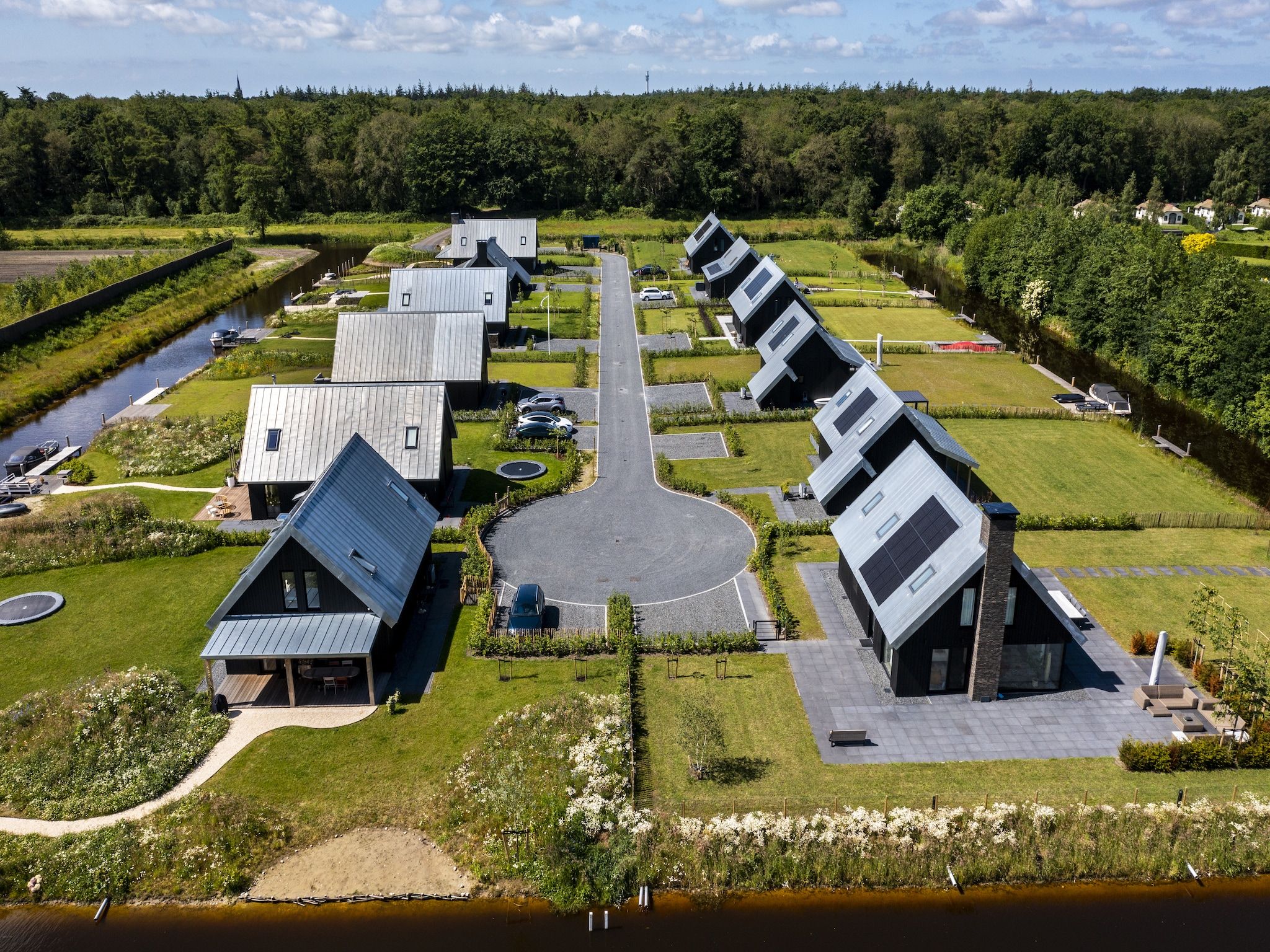 Parkfaciliteiten bij Landgoed Eysinga State 6 in Sint Nicolaasga