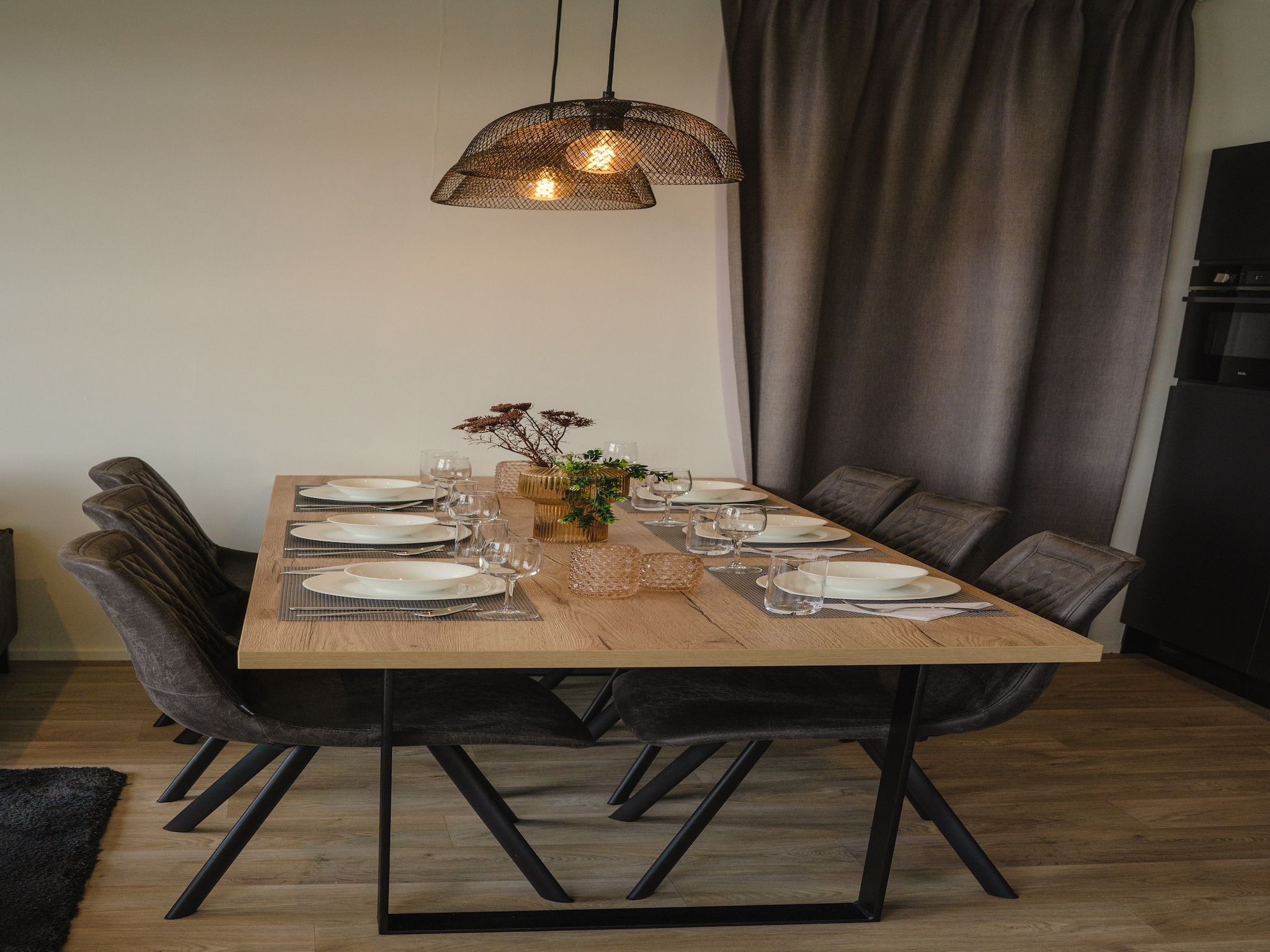 De eetkamer van MarinaPark Bad Nederrijn 5 in Maurik