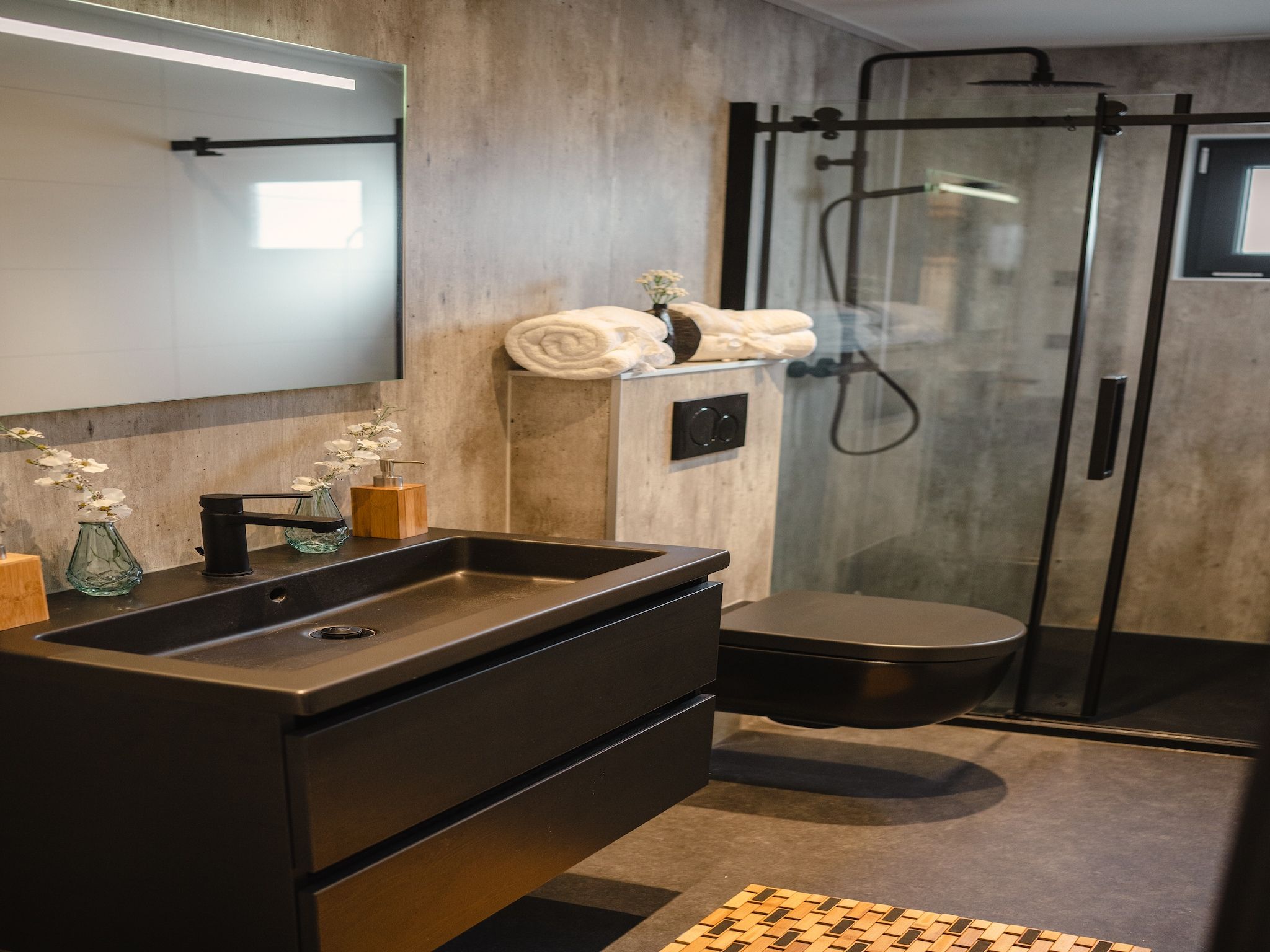 De badkamer van MarinaPark Bad Nederrijn 5 in Maurik