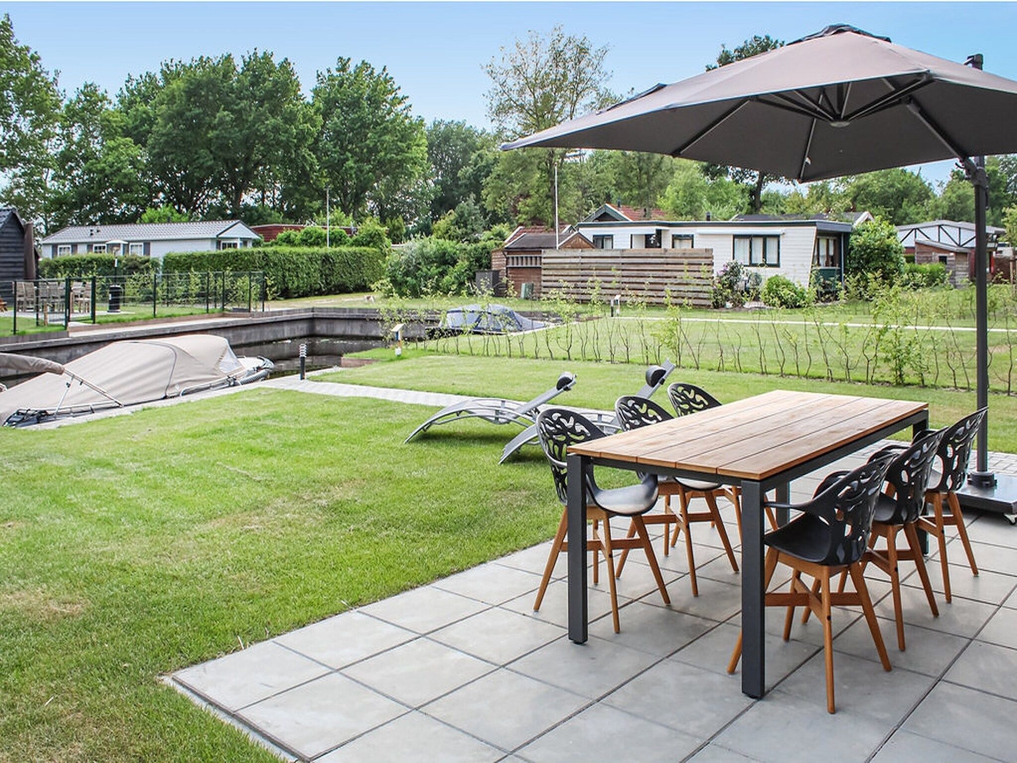 De tuin van Recreatiepark Idskenhuizen 1 in Idskenhuizen