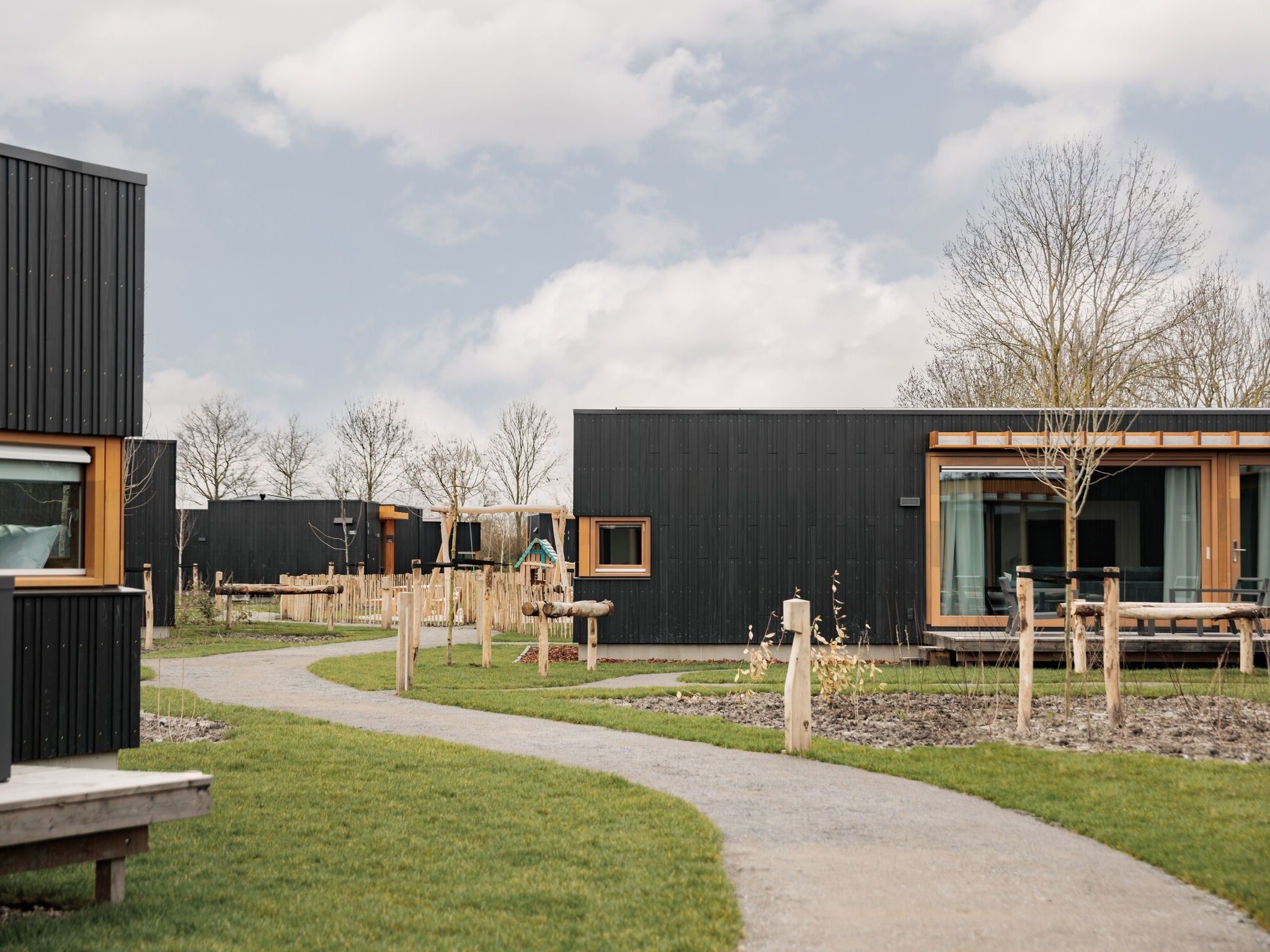 De tuin van Beach Resort Brouwersdam 1 in Scharendijke