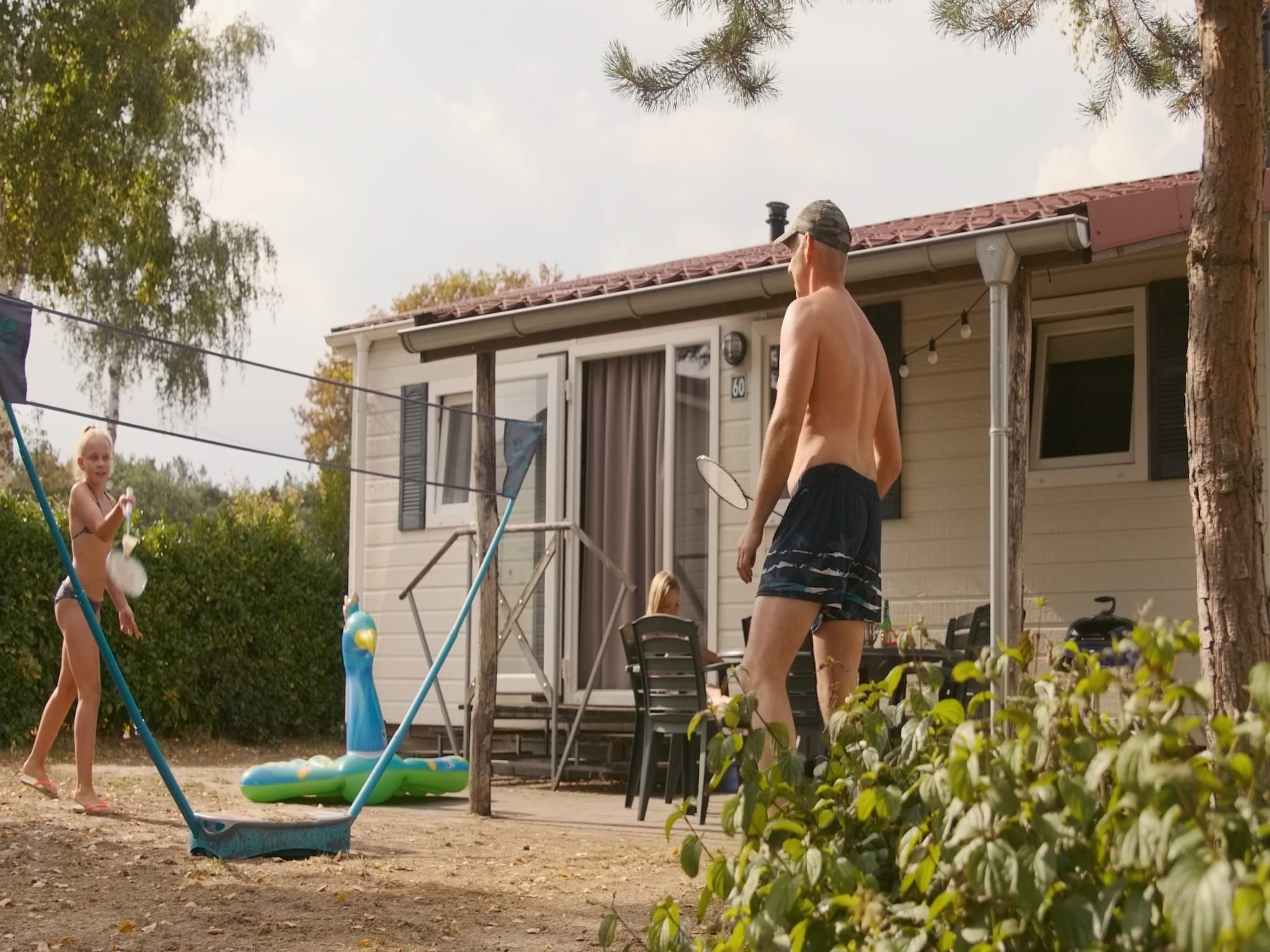 Het terras van Vakantiepark Leukermeer 6 in Well