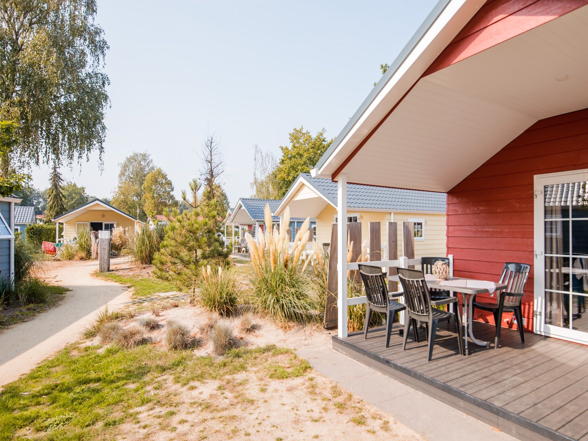 Het terras van Vakantiepark Leukermeer 12 in Well