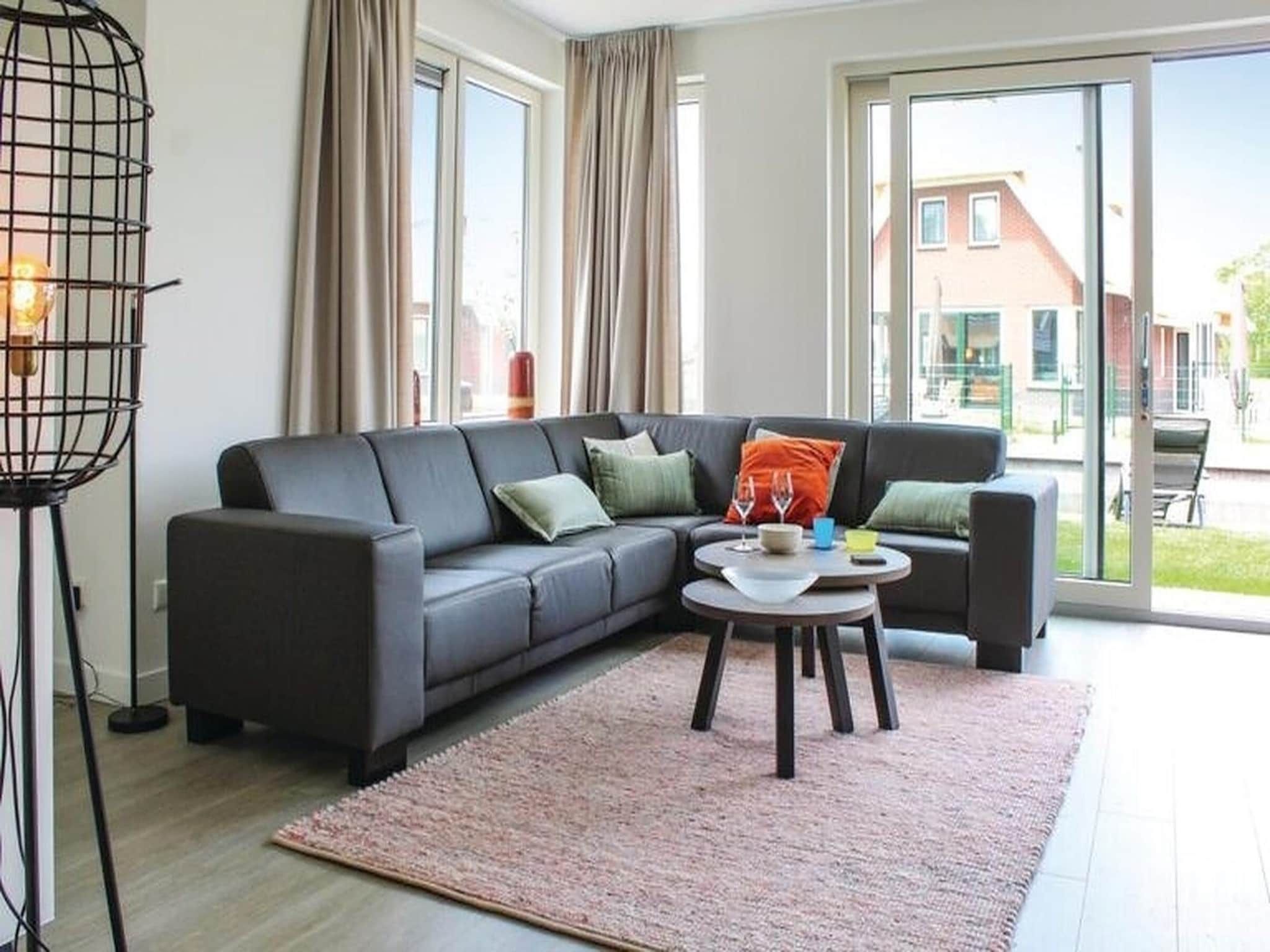 De woonkamer van Recreatiepark Idskenhuizen 6 in Idskenhuizen