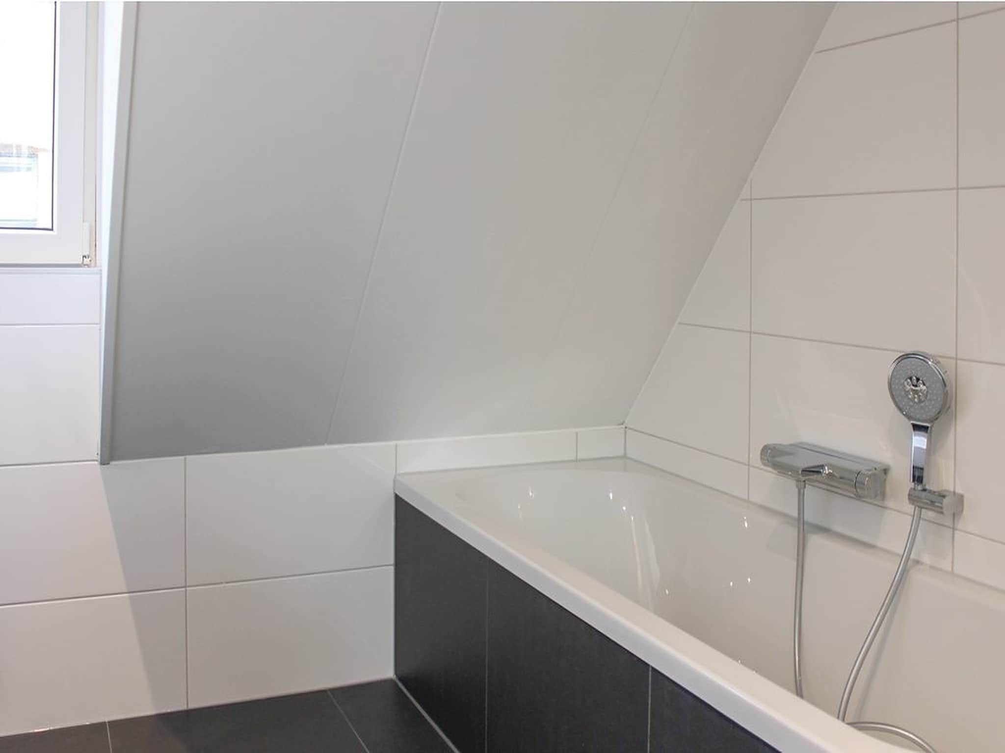 De badkamer van Recreatiepark Idskenhuizen 10 in Idskenhuizen