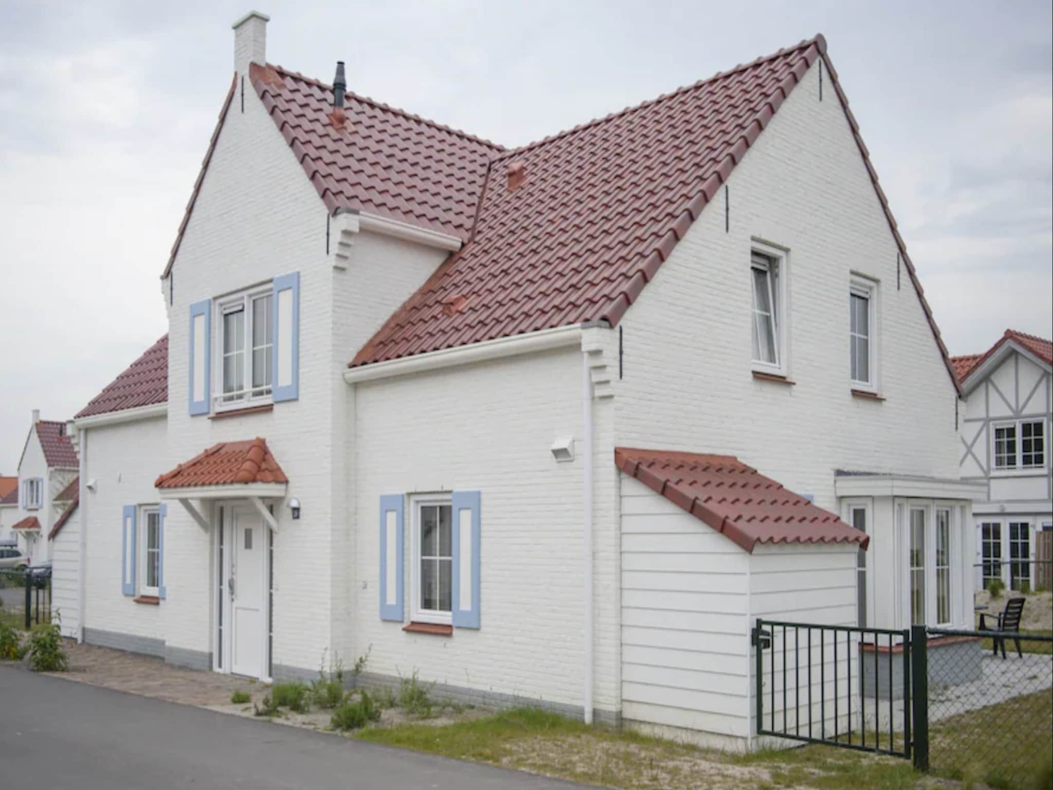 De buitenkant van Noordzee Résidence Cadzand-Bad 24 in Cadzand-Bad