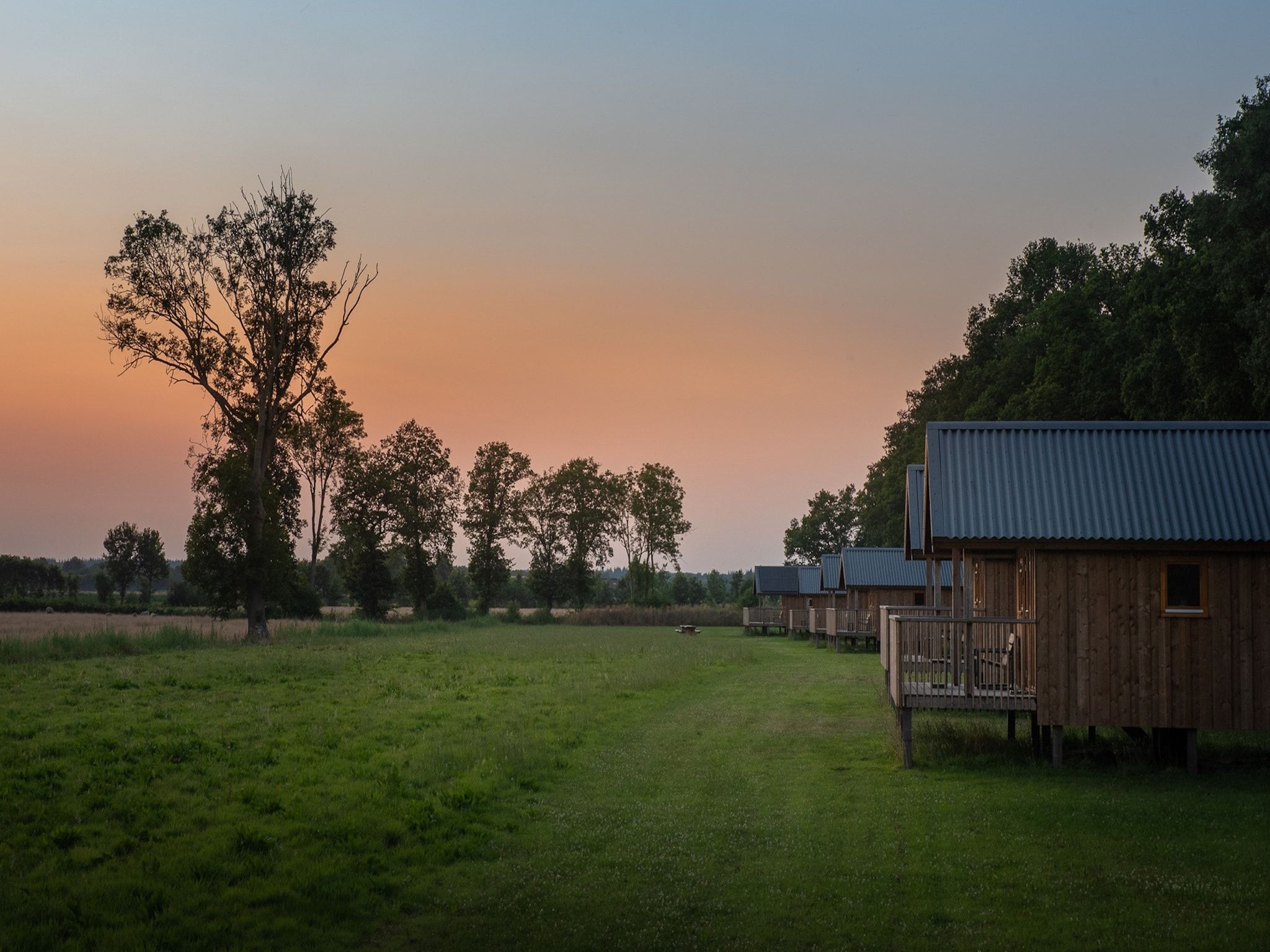 De buitenkant van Acker Lodges 1 in Ruinerwold