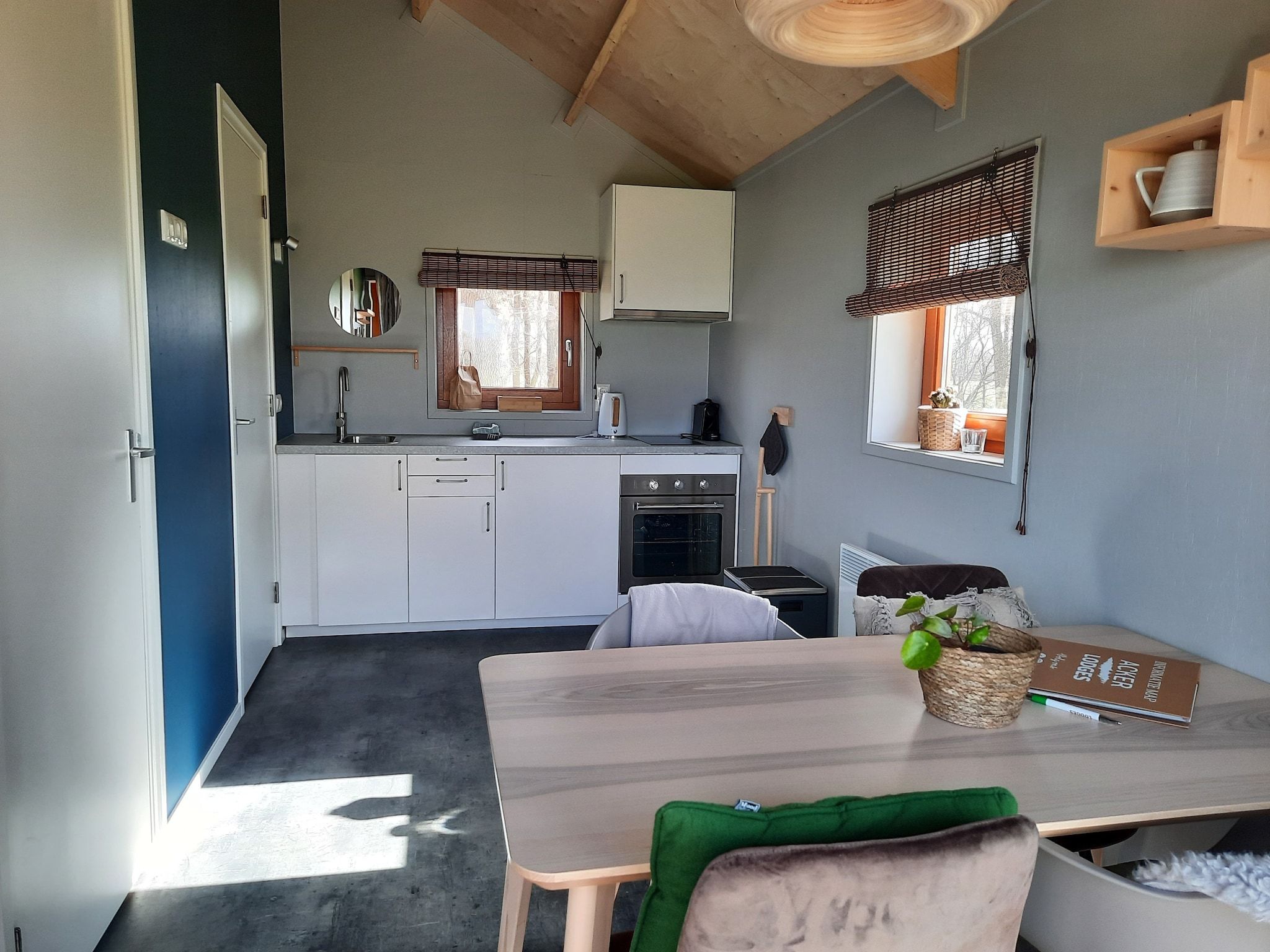 De keuken van Acker Lodges 1 in Ruinerwold