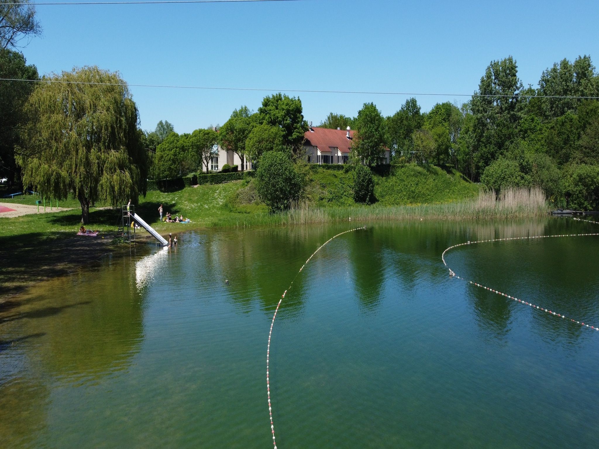 Parkfaciliteiten bij Vakantiepark 't Broeckhuys 1 in Ewijk