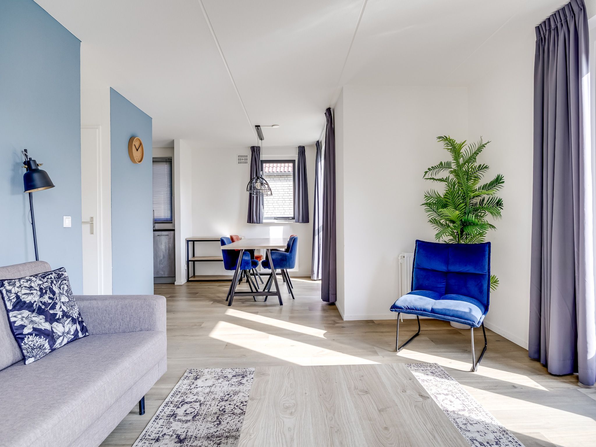 De eetkamer van Vakantiepark 't Broeckhuys 1 in Ewijk