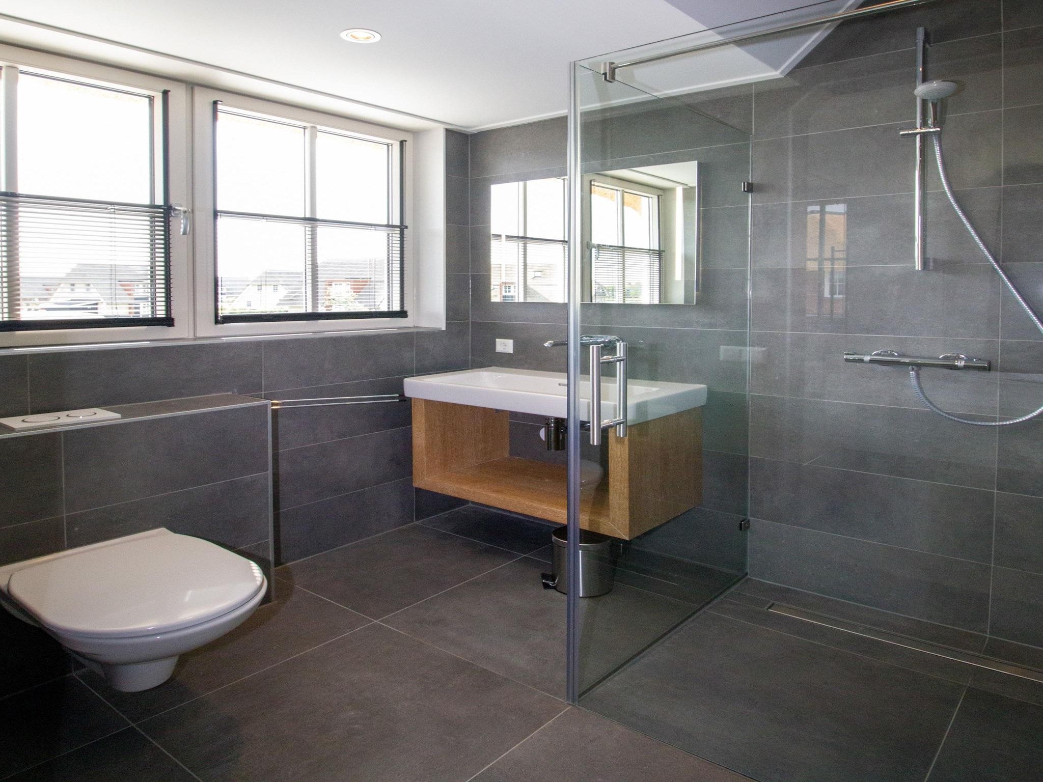 De badkamer van Friese Meren Villa's 20 in Delfstrahuizen