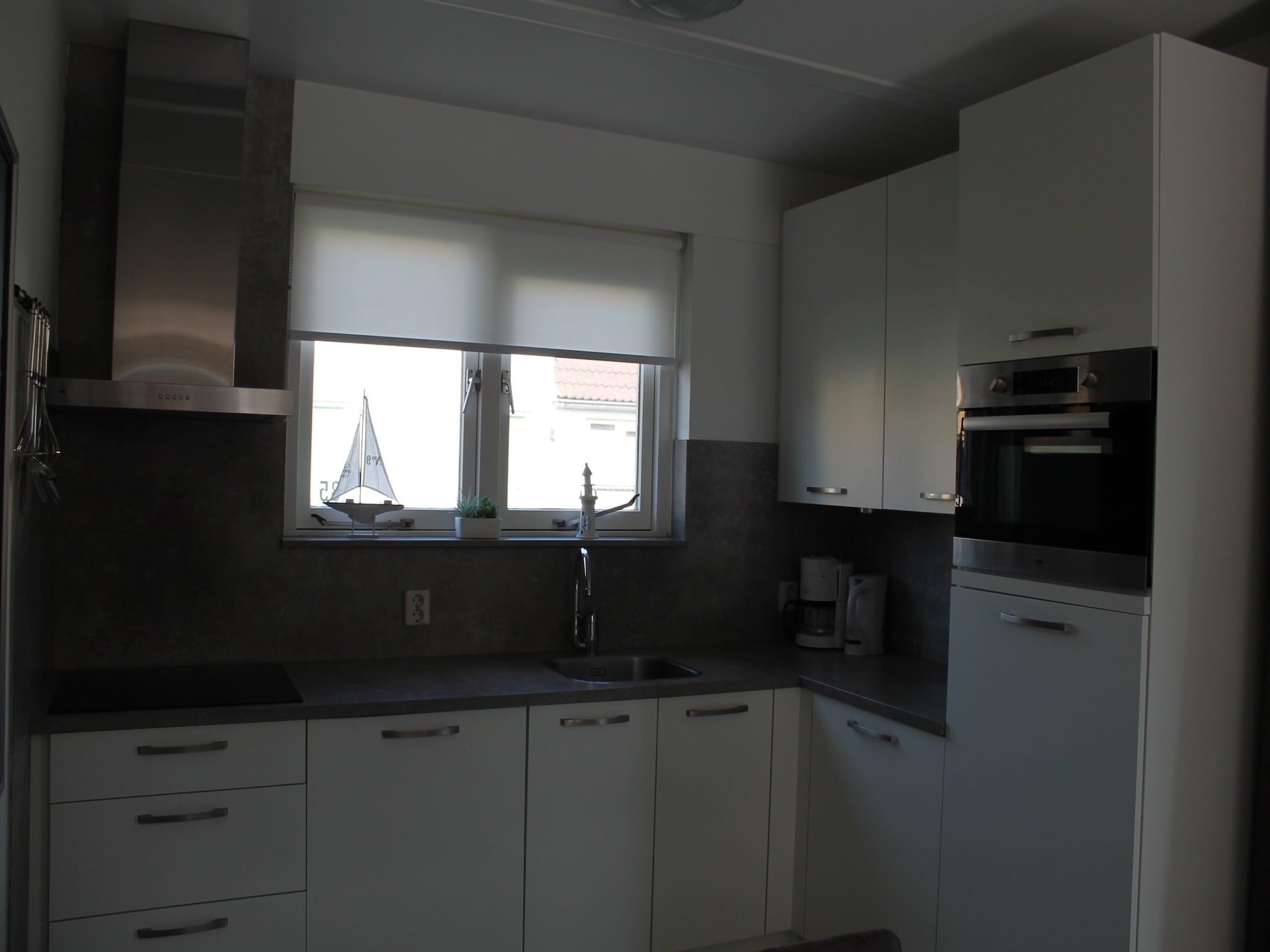 De keuken van Villapark De Oesterbaai 85 in Wemeldinge