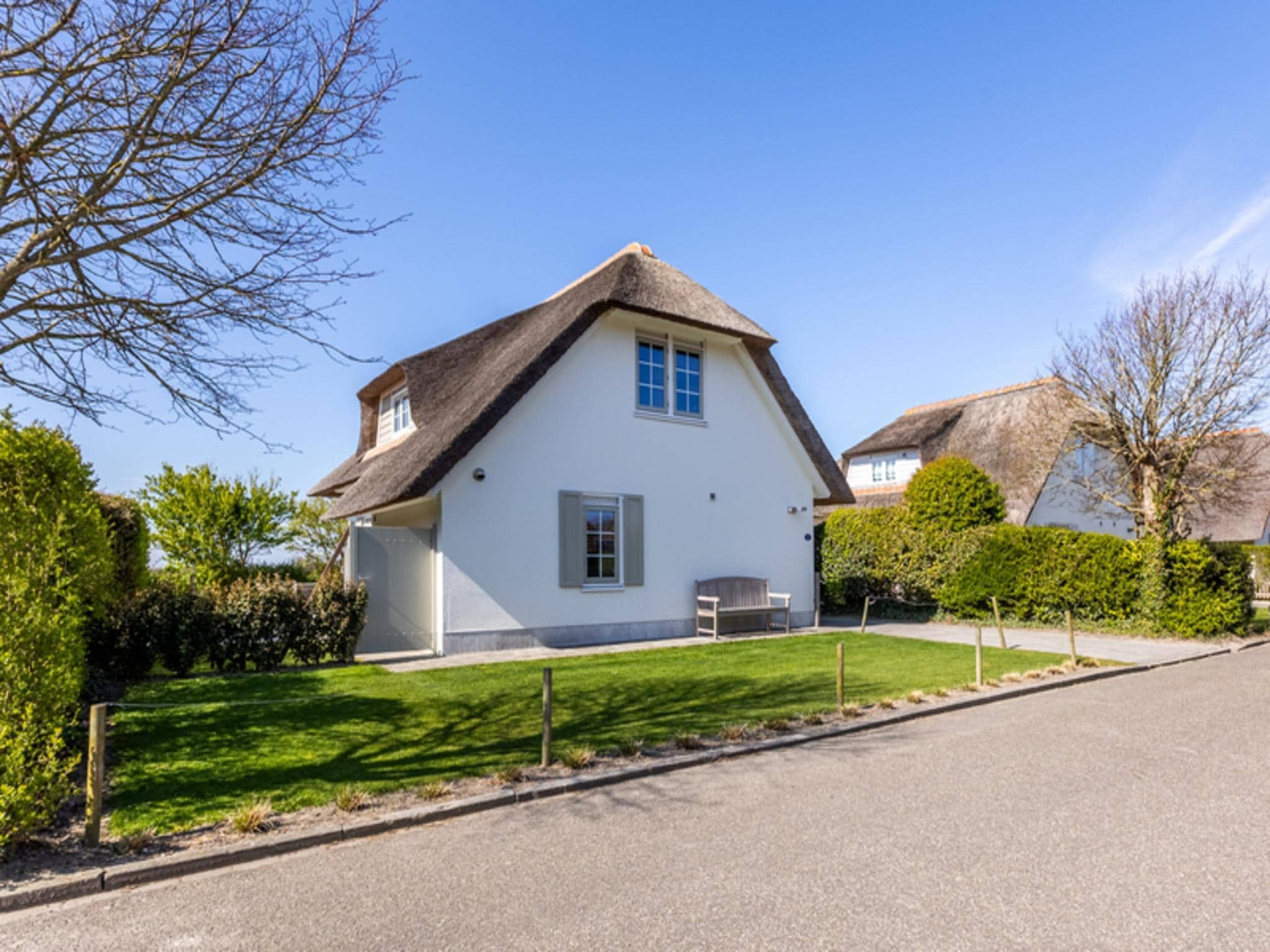 De buitenkant van Buitenhof Domburg  16 in Domburg