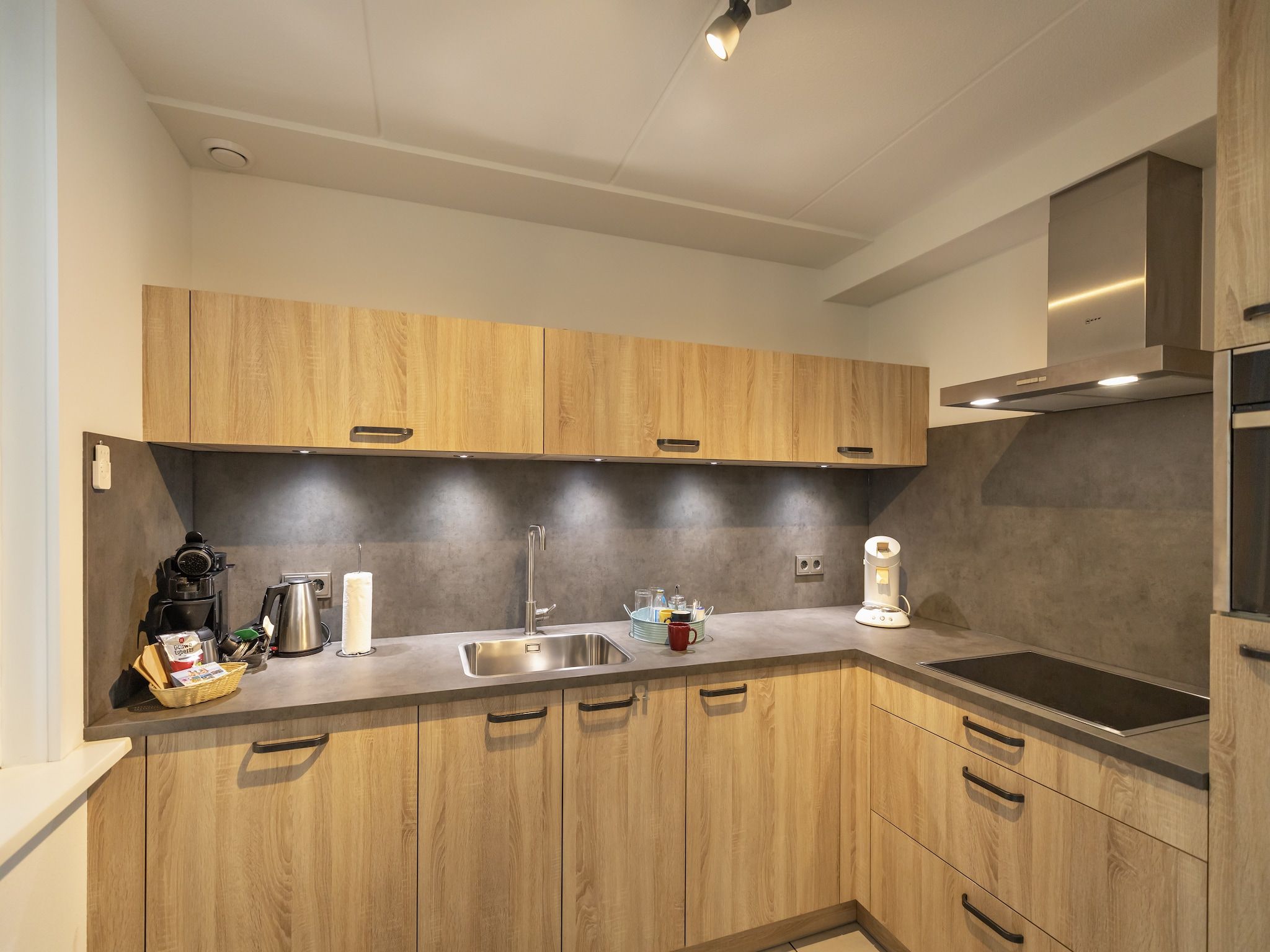 De keuken van Bungalowpark Campanula 5 in St. Maartenszee