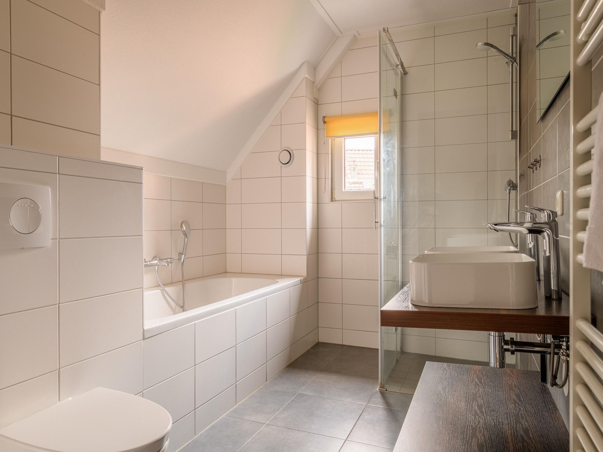 De badkamer van Resort Maastricht 38 in Maastricht