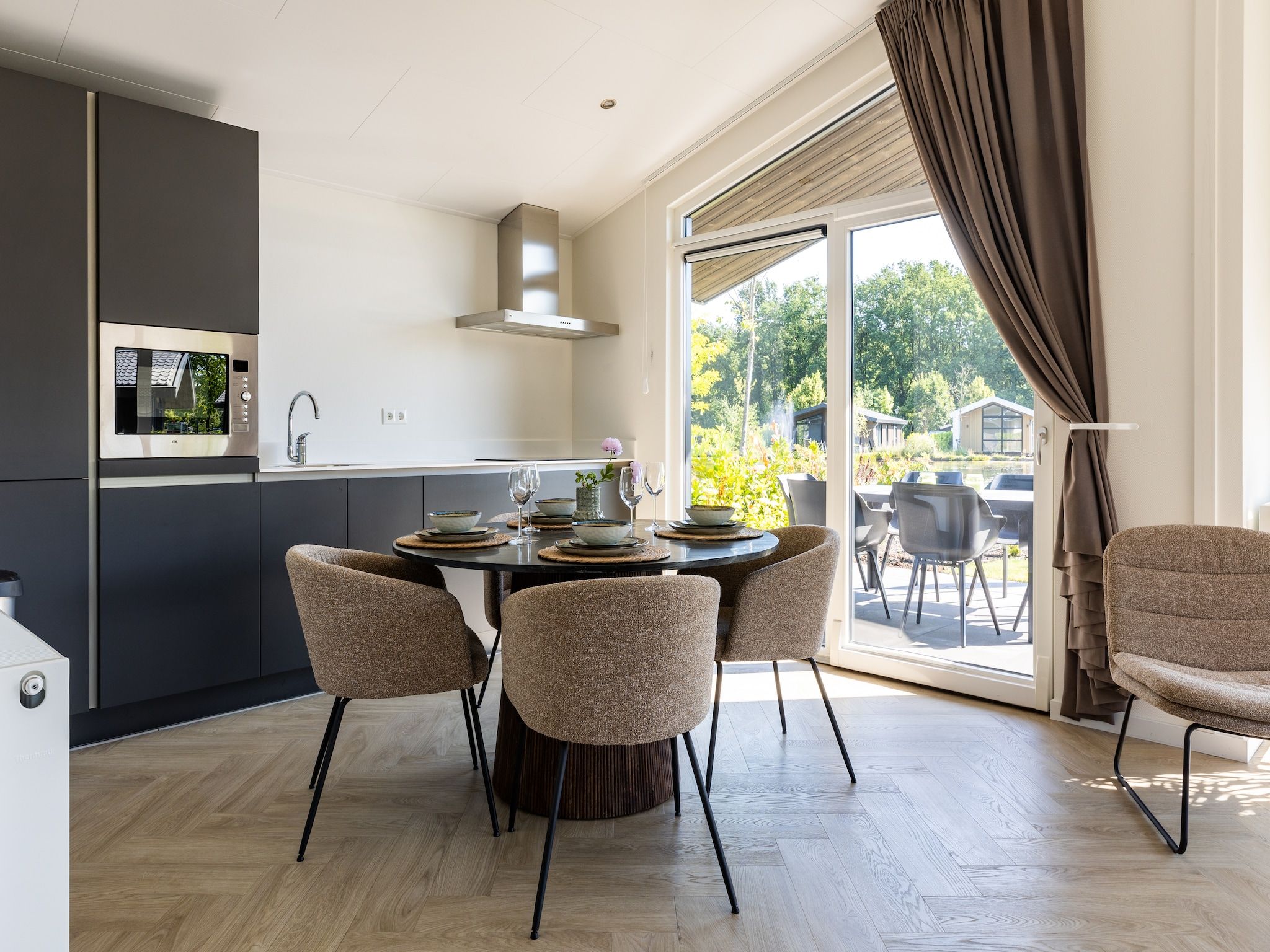 De keuken van Vakantiepark Molenvelden 7 in Veldhoven