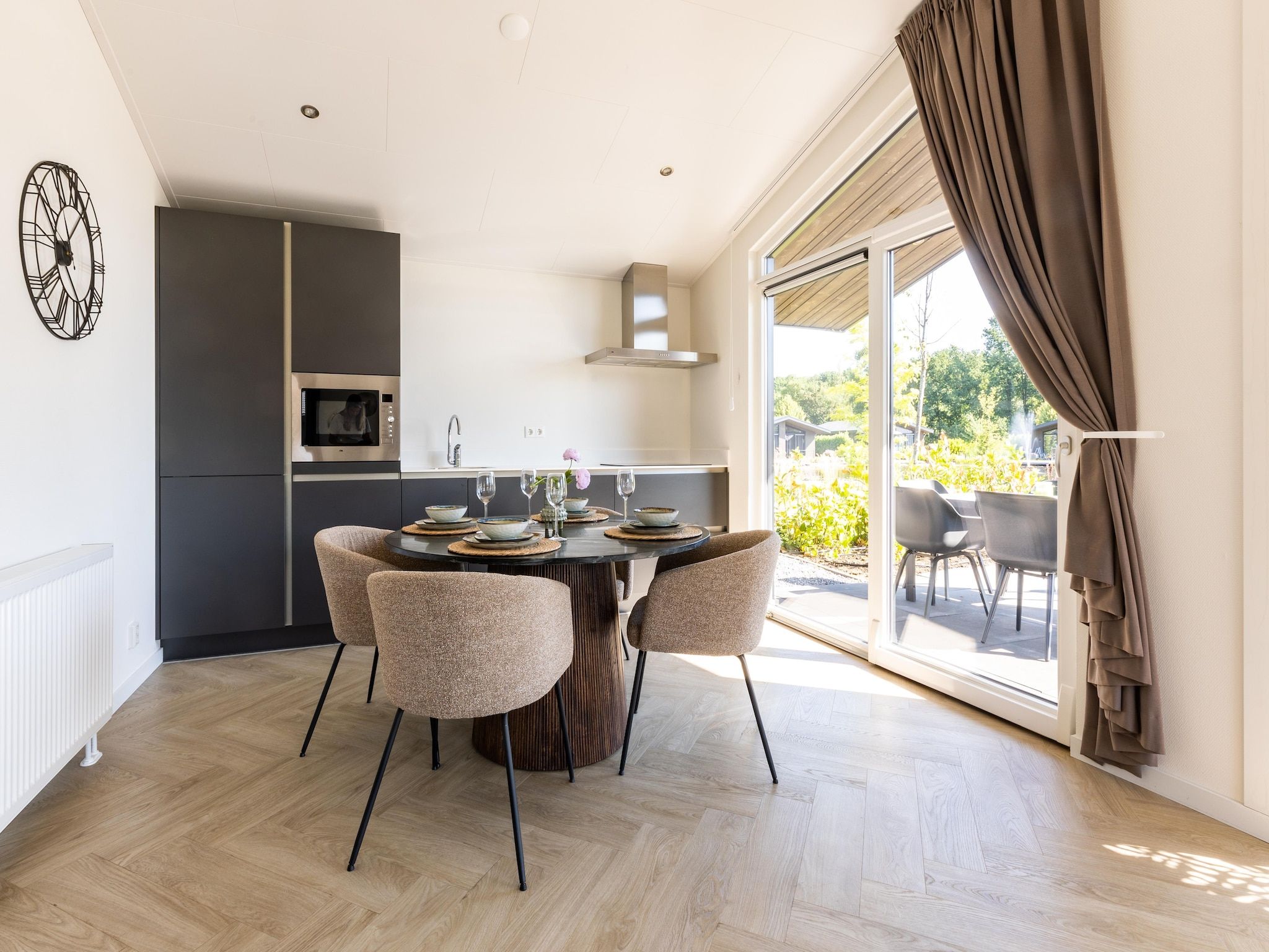 De keuken van Vakantiepark Molenvelden 7 in Veldhoven