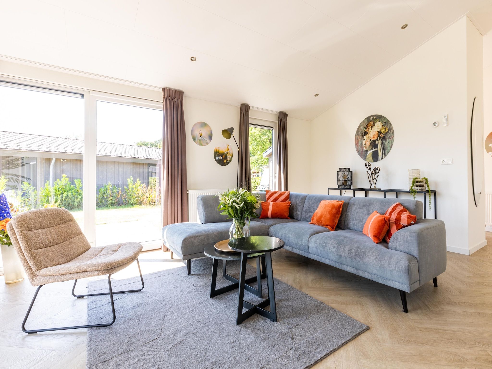 De woonkamer van Vakantiepark Molenvelden 7 in Veldhoven